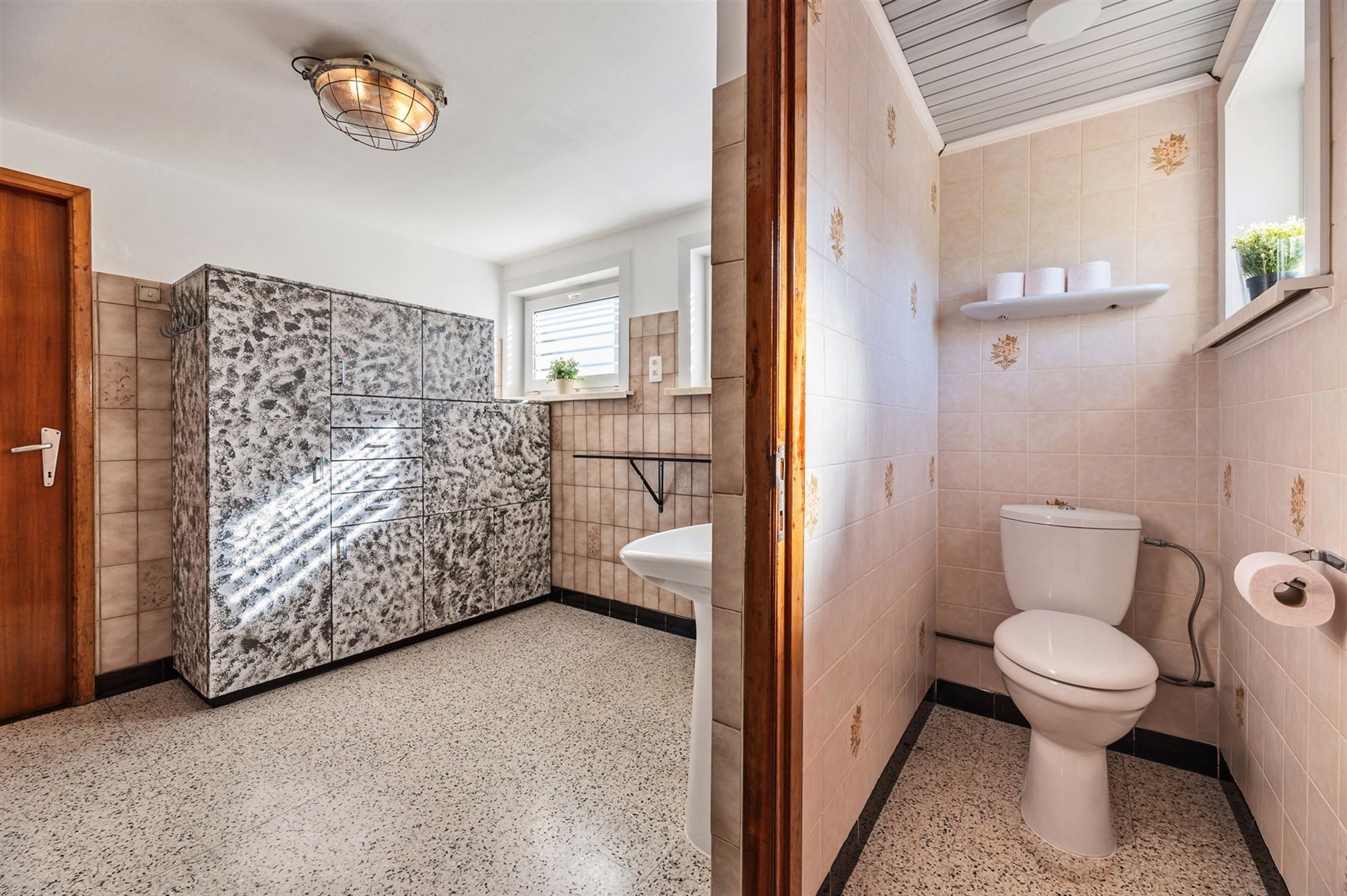 GERENOVEERDE INSTAPKLARE WONING OP 1726M2 TEGEN NATUURGEBIED! foto 13