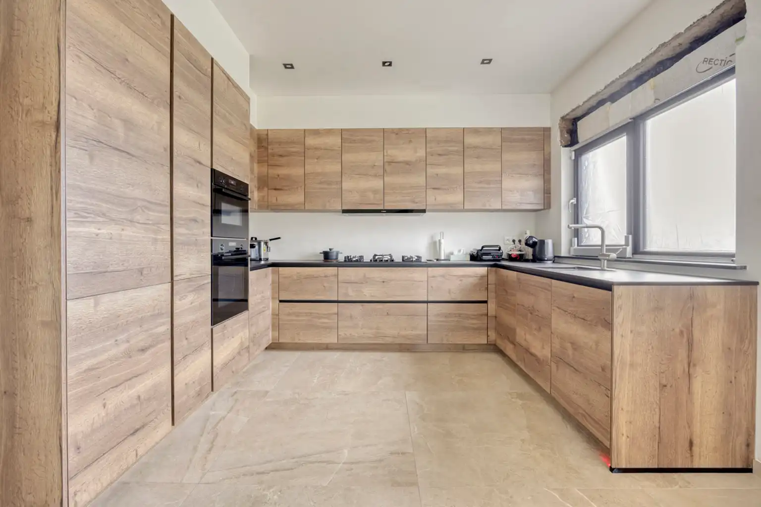 Volledig gerenoveerde bungalow op 8 are foto 9