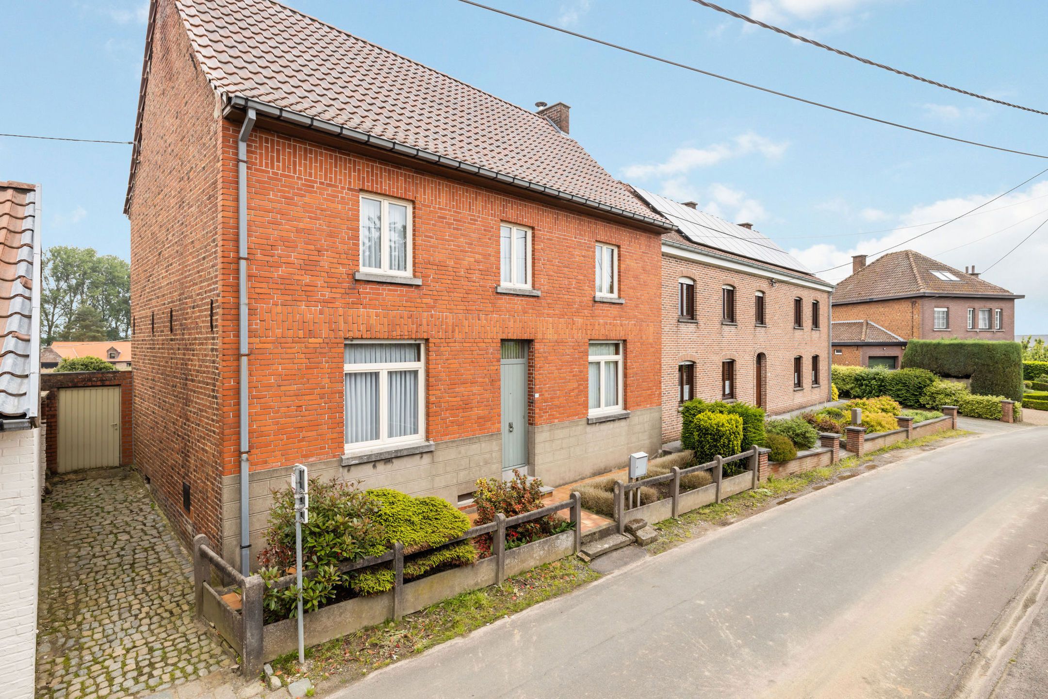 Ruime eengezinswoning met afzonderlijke schuur foto 9