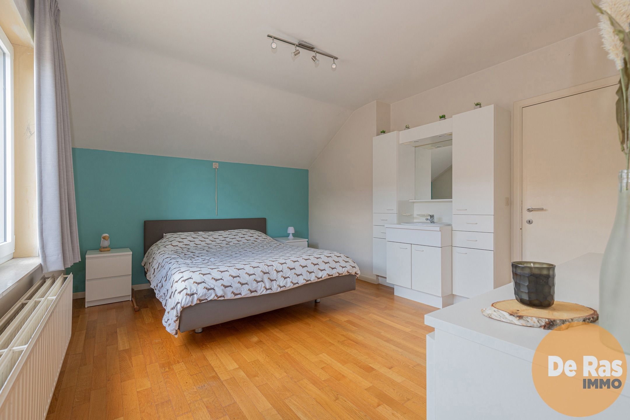 GEZINSWONING MET 4 SLAAPKAMERS EN TUIN foto 15