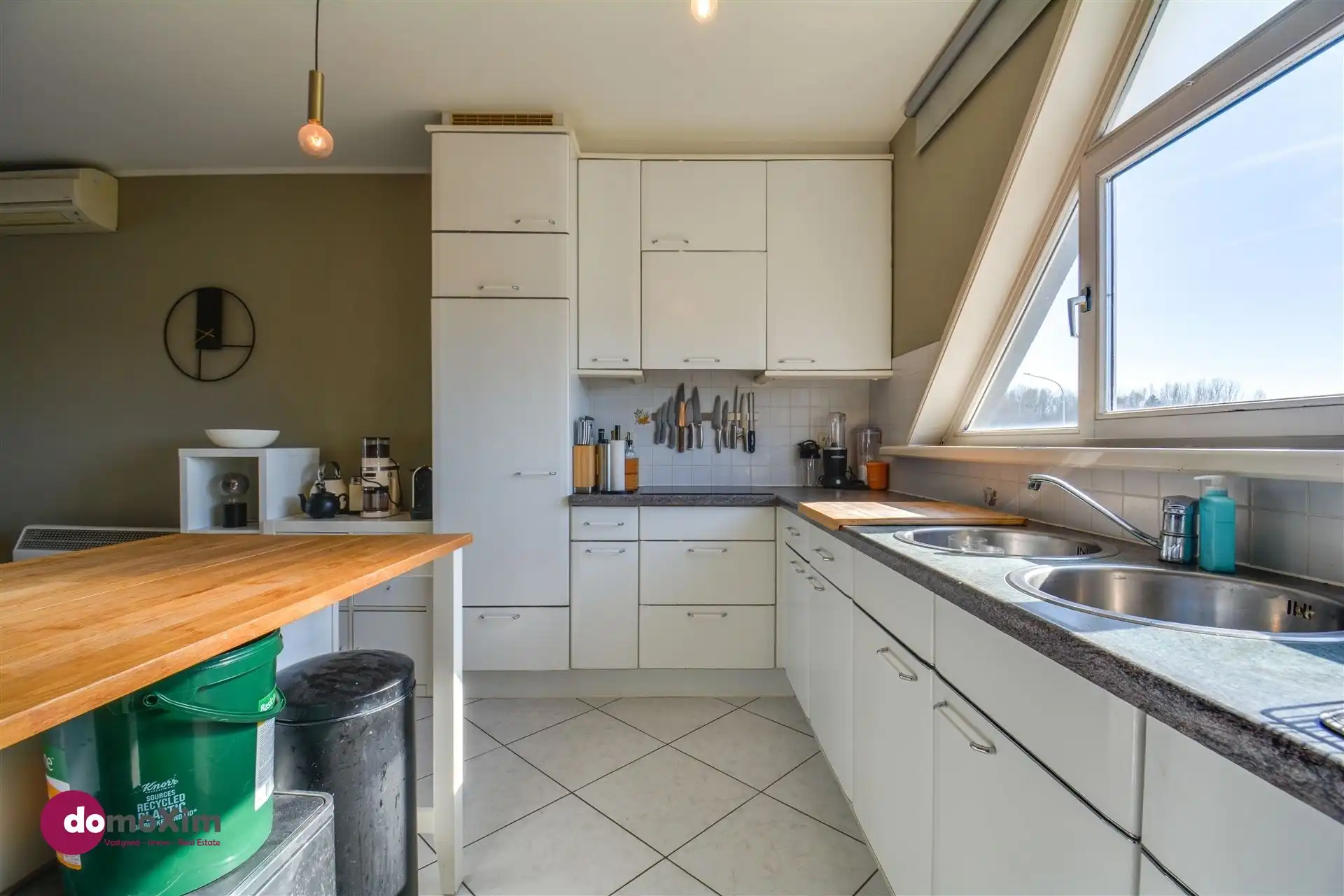 Ruim appartement met 2 slaapkamers en uitzonderlijk terras foto 8