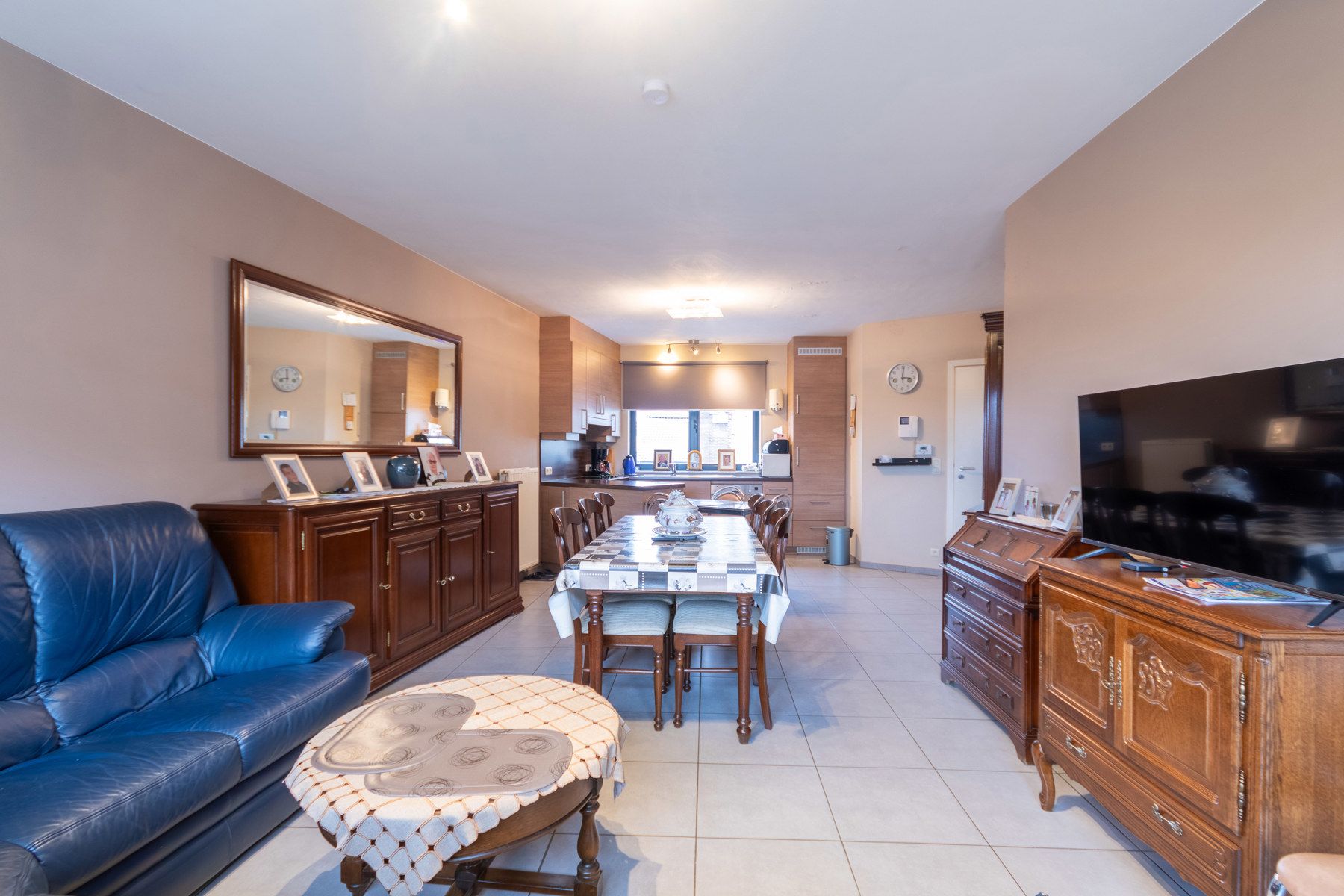 Goed onderhouden appartement met 2 slaapkamers en garage foto 4
