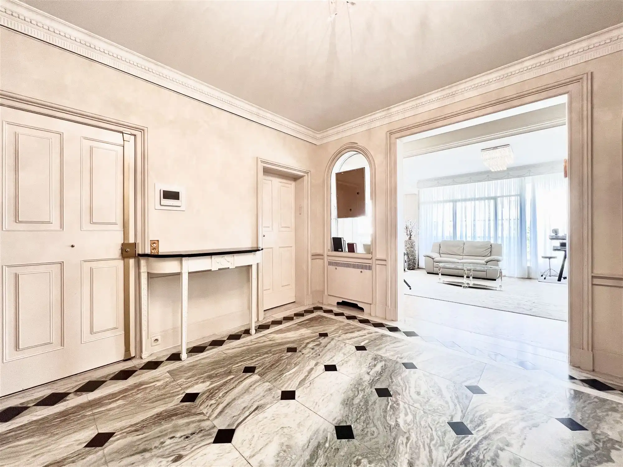 Exclusief en luxueus appartement in een prestigieus residentieel gebouw foto 4