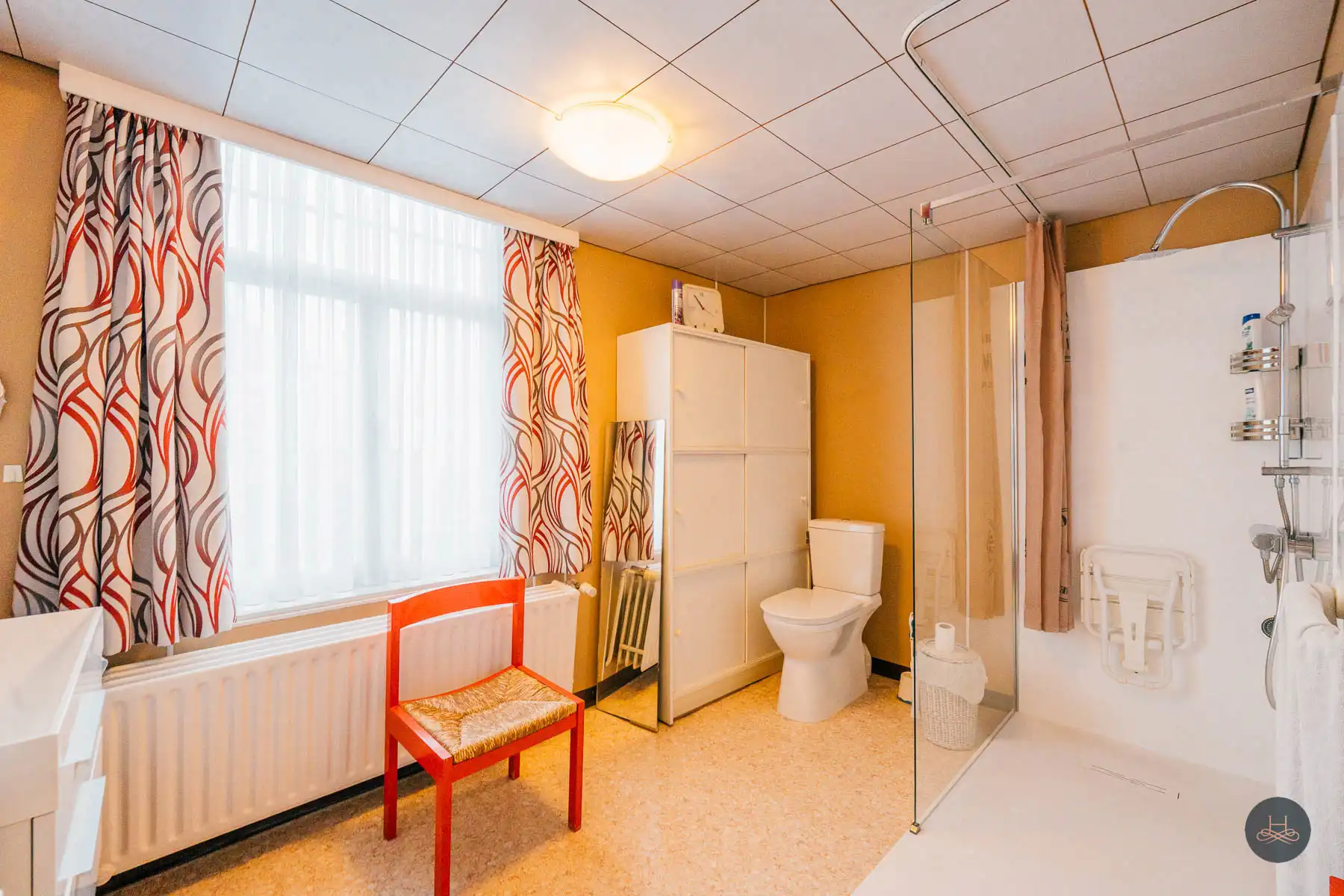 Prachtige authentieke en ruime villa met enorm potentieel foto 17