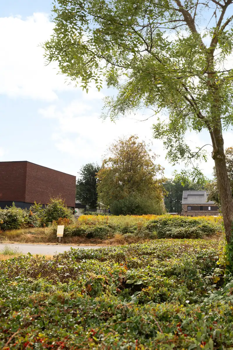 Bouwgrond van 579 m² in rustige wijk nabij station foto 8