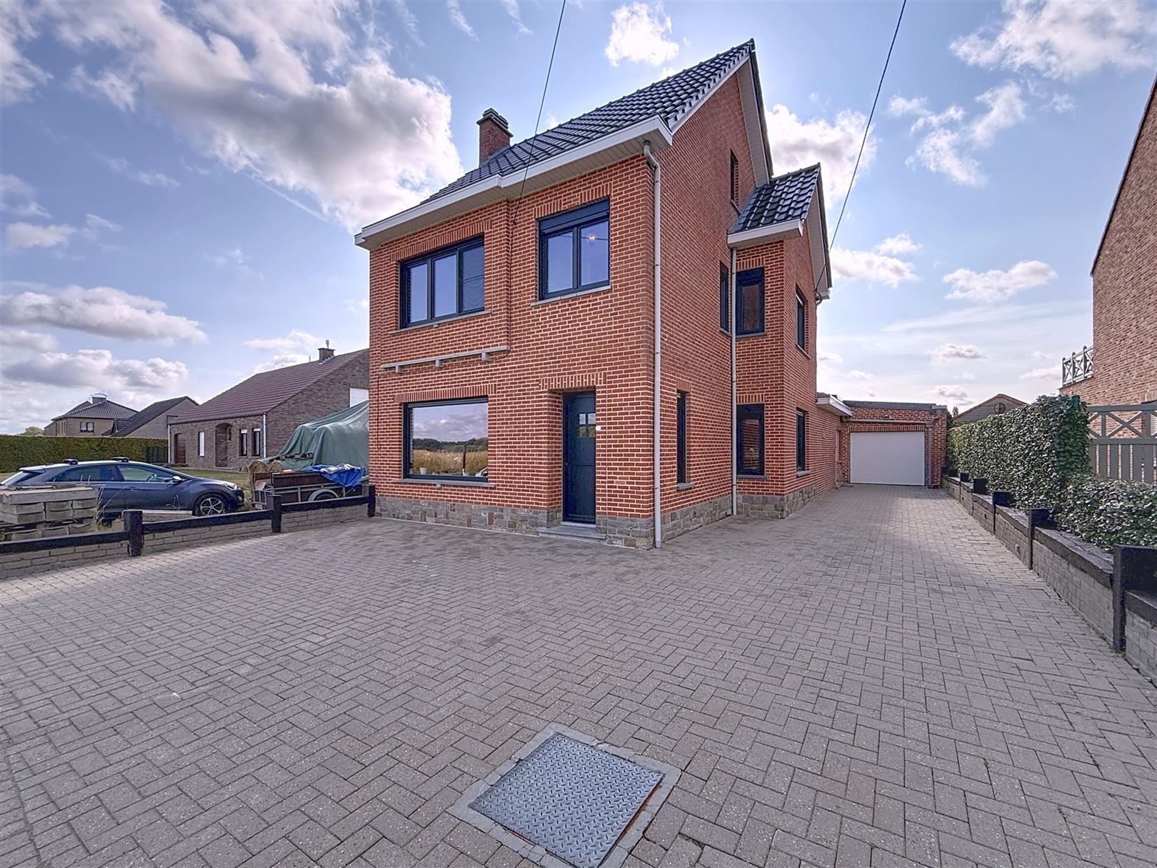 Ruime instapklare HOB, 4 slpks, garages, tuin, 16a 73ca foto 32