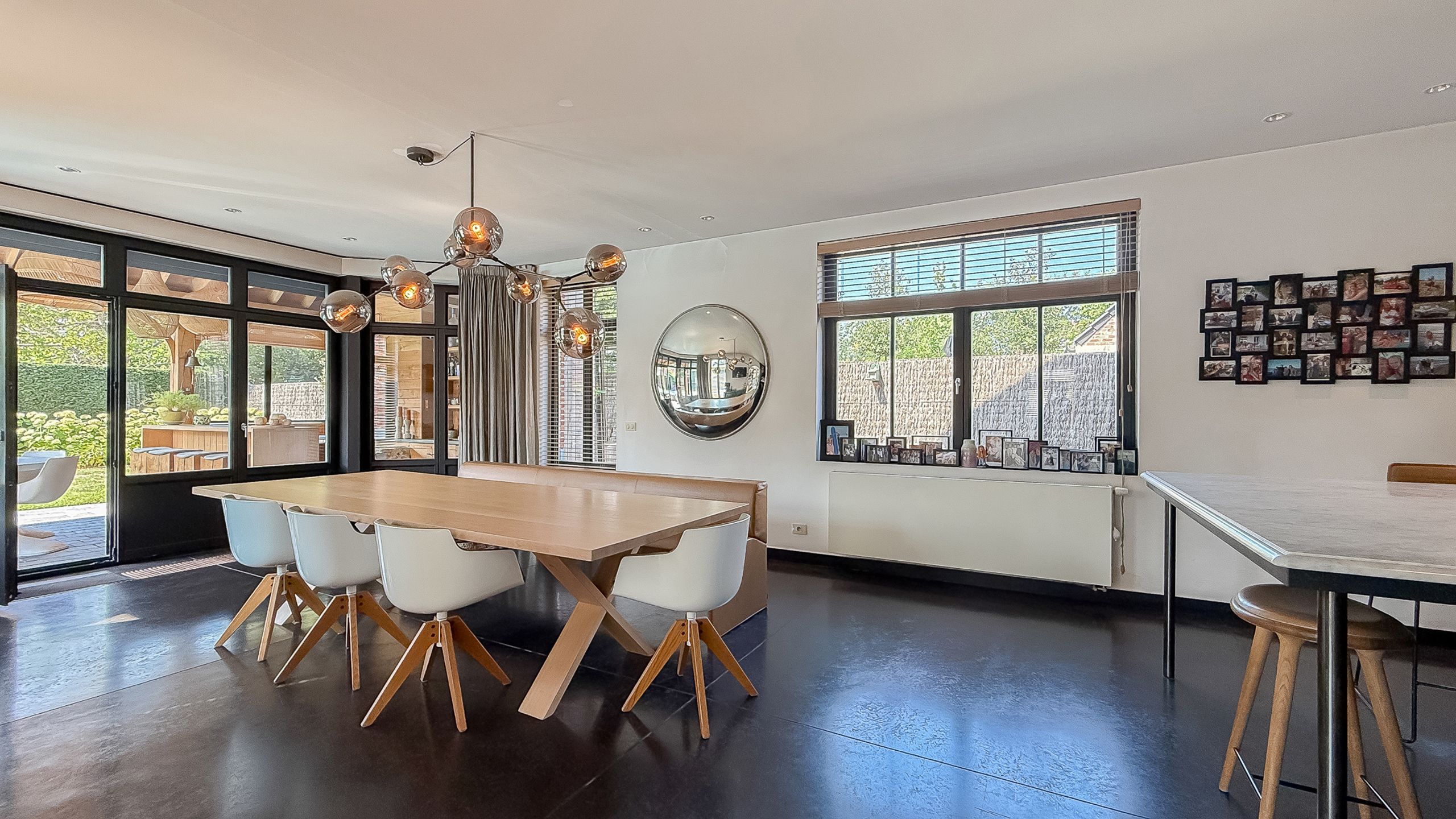 Exclusieve villa met zwembad, gelegen in een groene omgeving foto 11