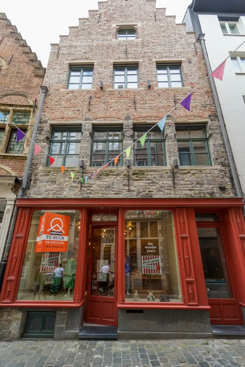 Gerenoveerd handelspand vlakbij Vrijdagsmarkt foto 20