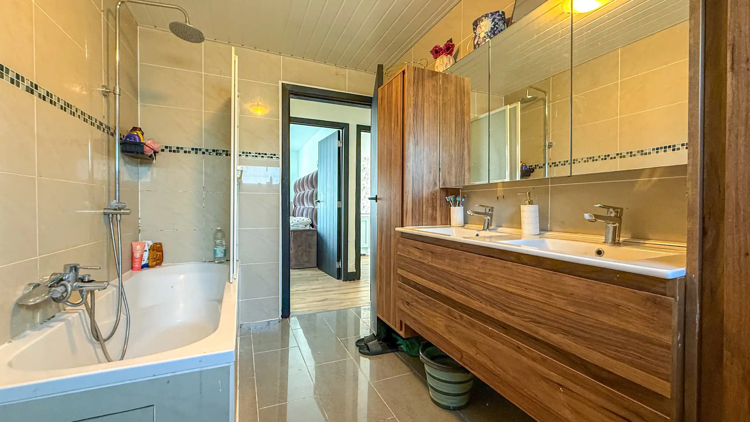 Instapklare woning met 5 slpks, rustig gelegen te Beringen! foto 34