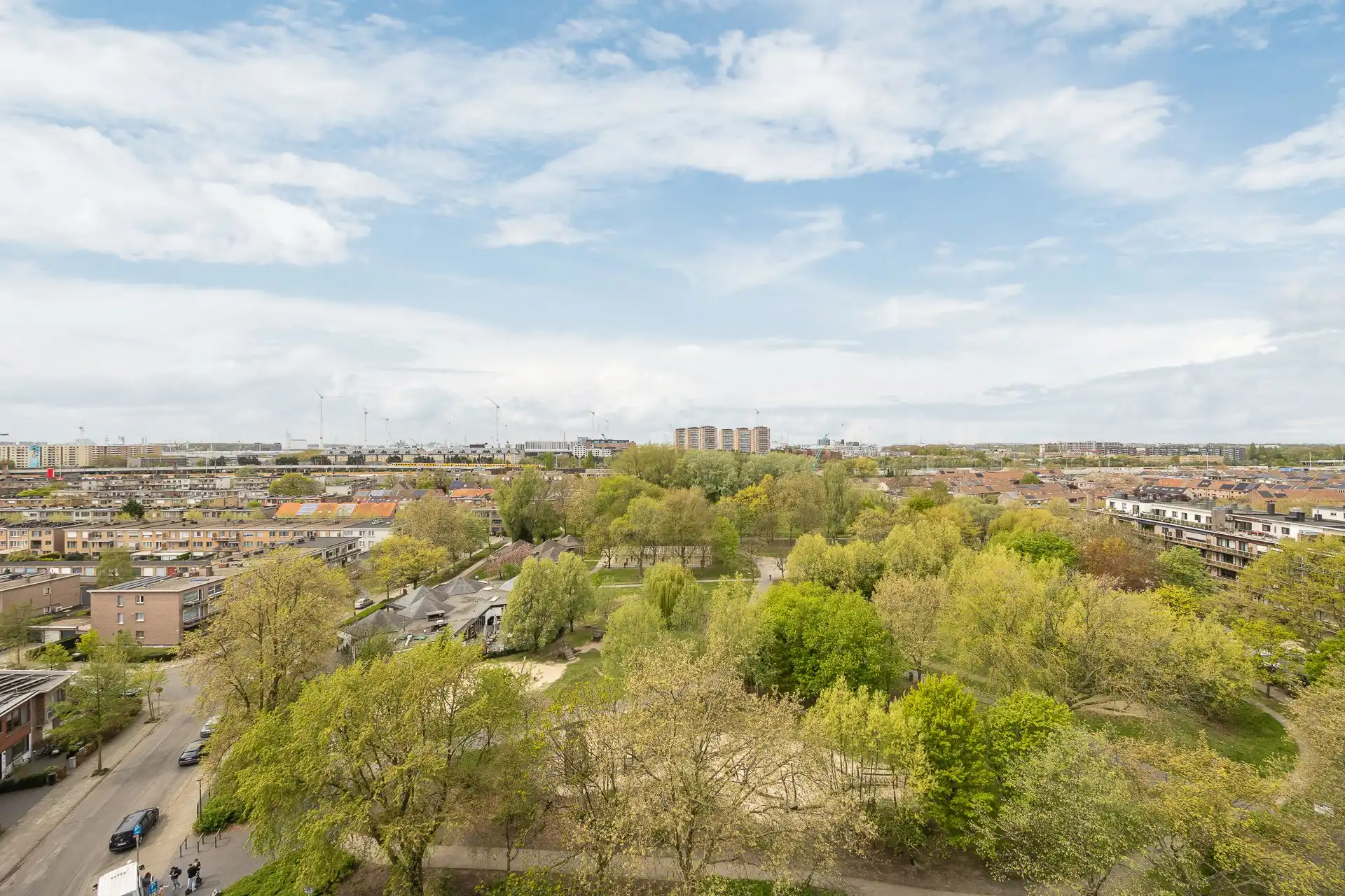 Verzorgd appartement met terras op uitstekende locatie foto 18