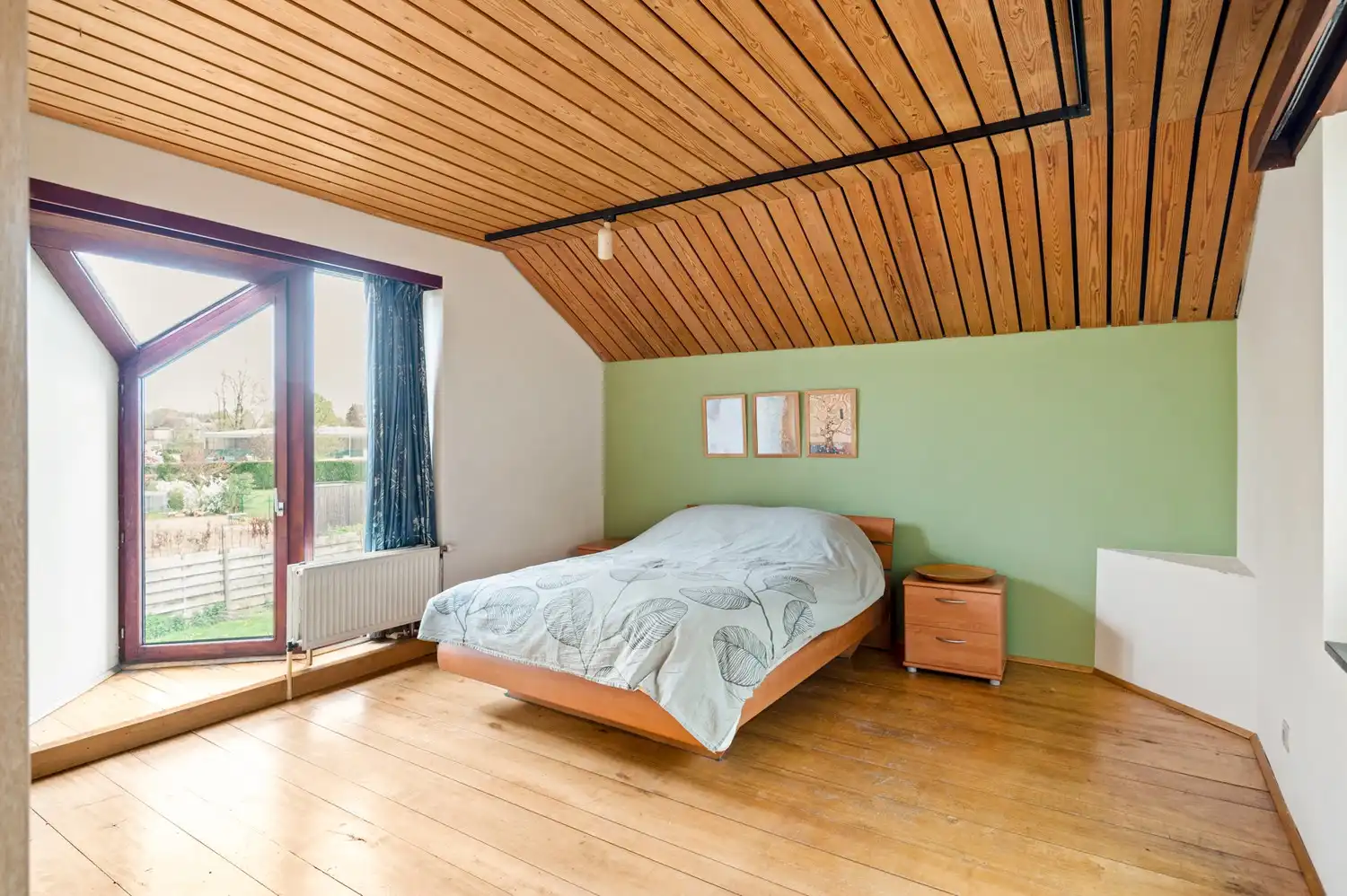 Open bebouwing met 4 slaapkamers, 2 badkamers en tuin in Borsbeek! foto 25