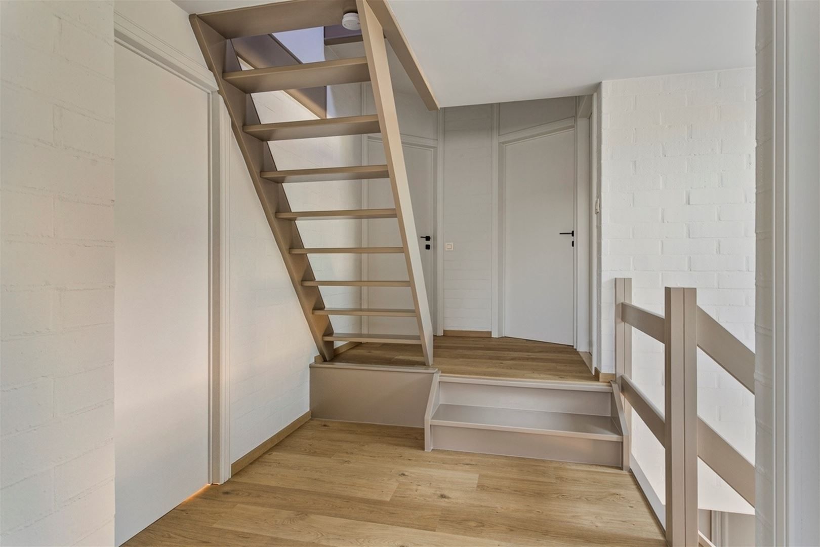 Instapklare mooi gelegen woning in deelgemeente Bevere foto 13