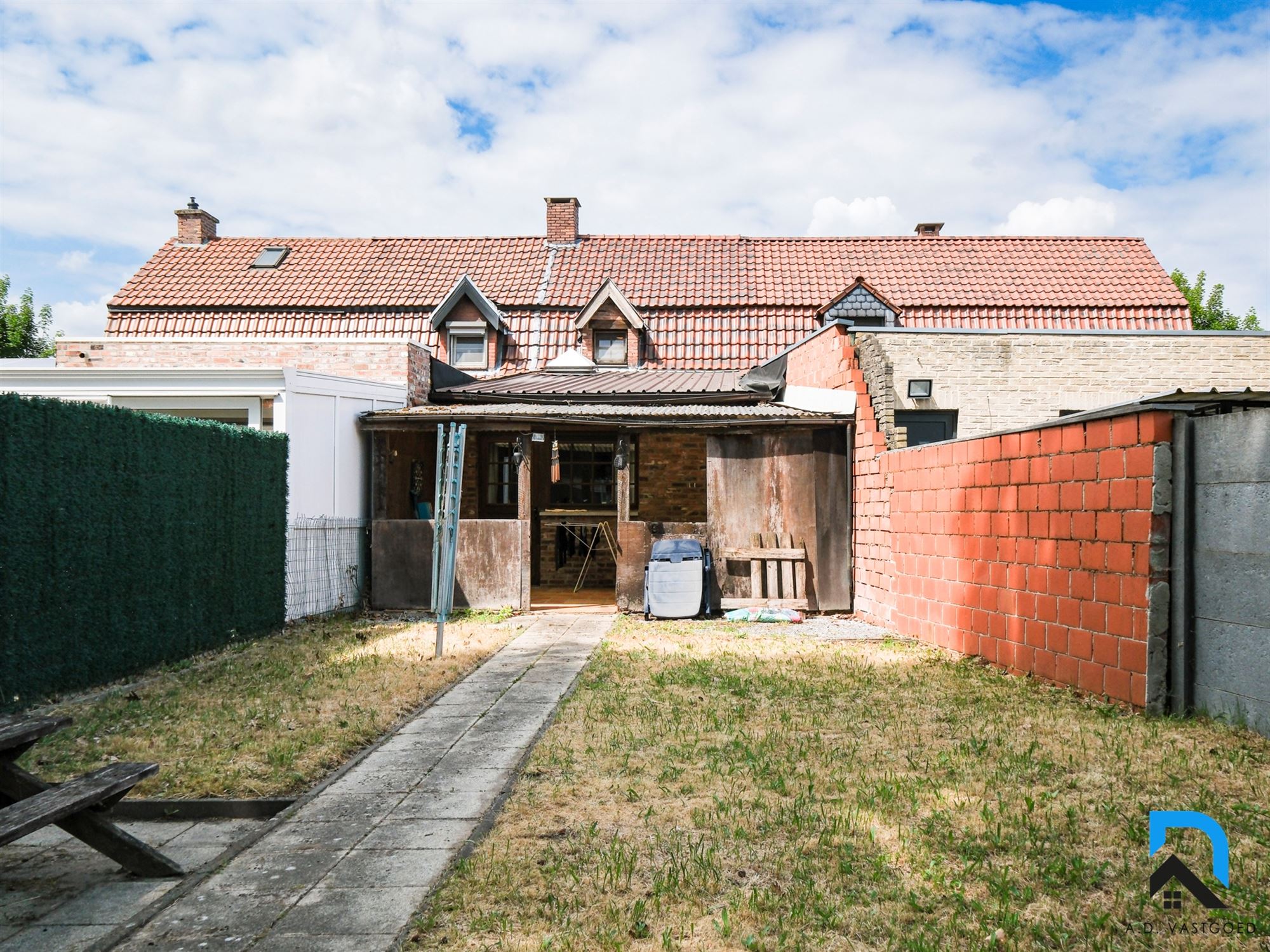 Woning met zonnige tuin foto 3