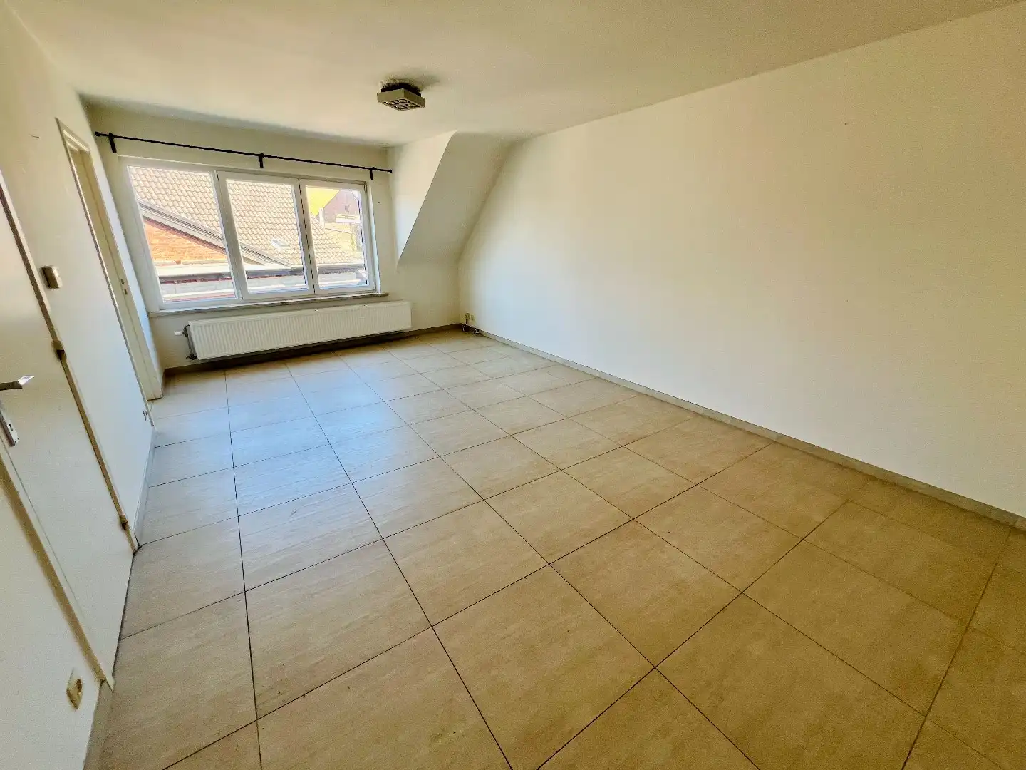 App. met 2 slpks, terras en lateraal zicht op Grote Markt foto 3