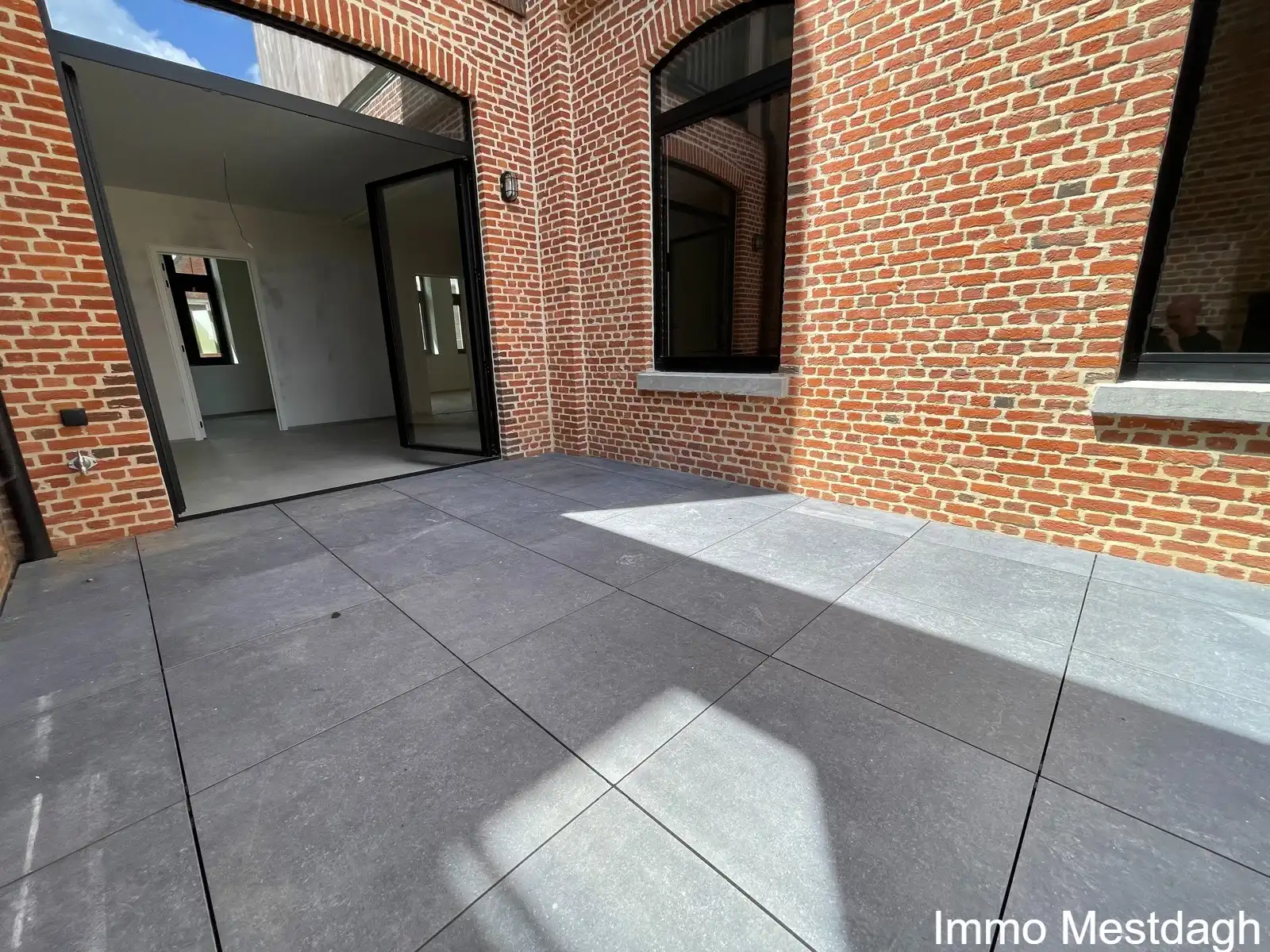 Prachtig modern appartement met terras en parking – Hartje Diest foto 9