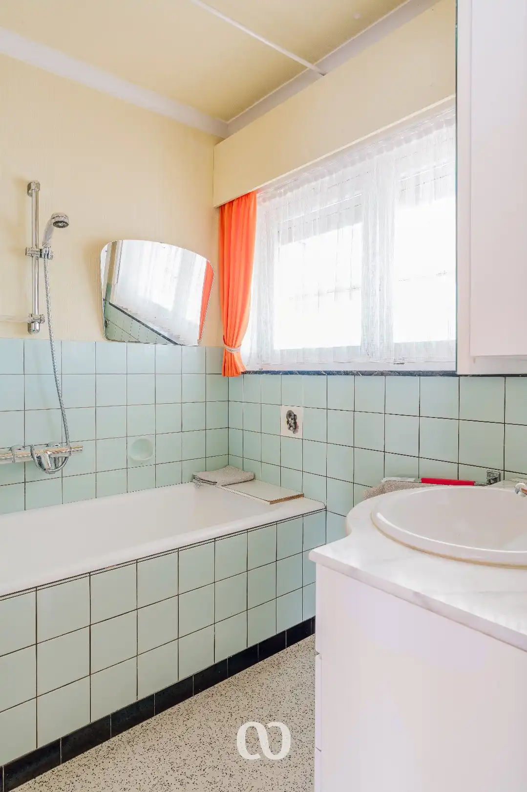 Stevige gezinswoning met tuin en volledige kelder in Lozer foto 10