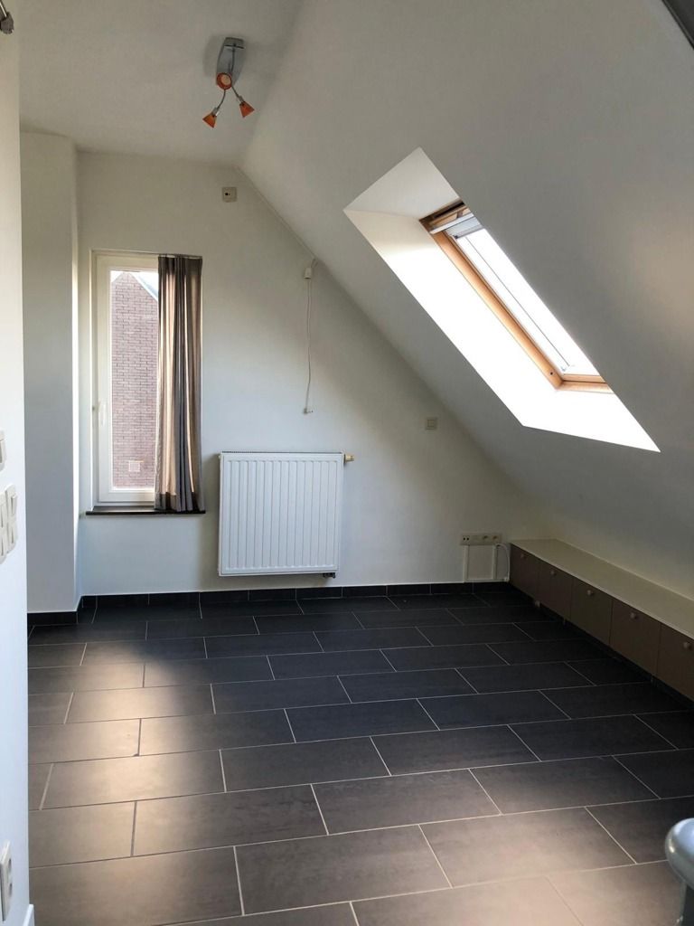Instapklaar appartement aan de rand van Baasrode centrum! foto 9