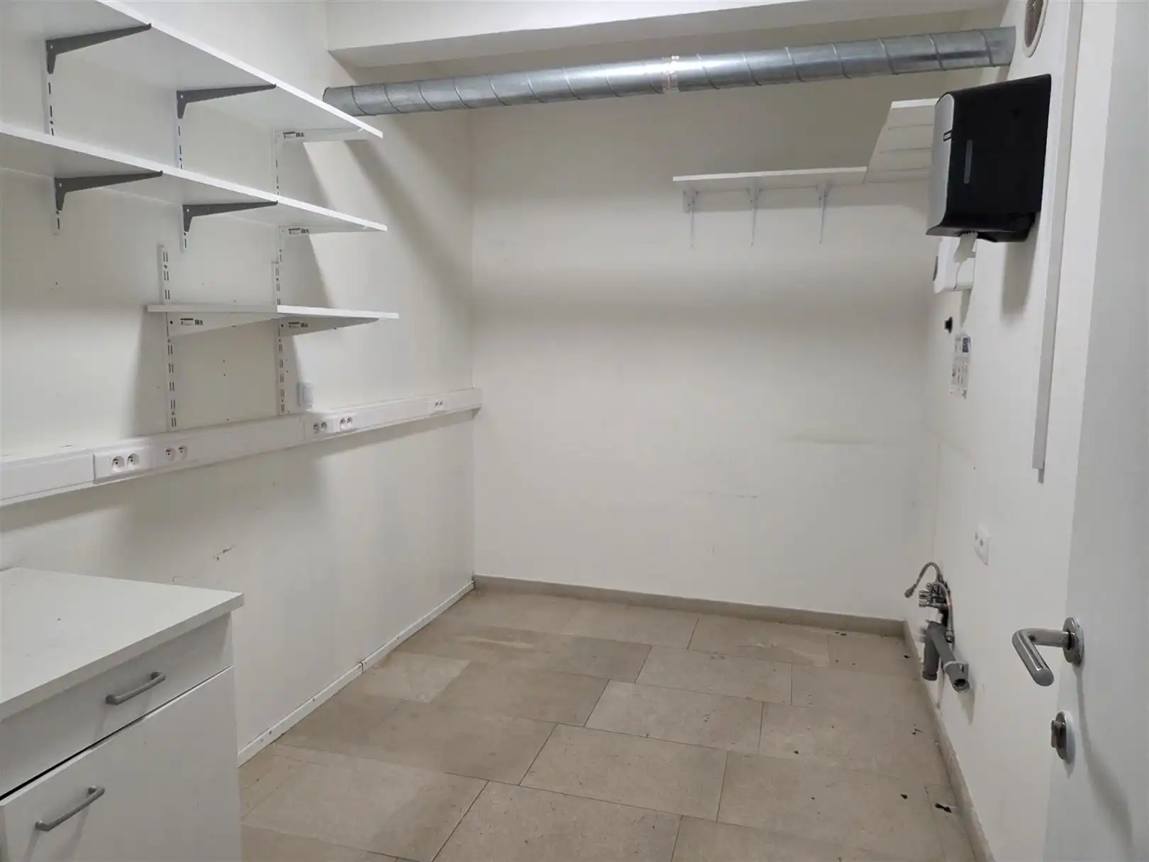 Handelszaak te huur in centrum Oudenaarde foto 5