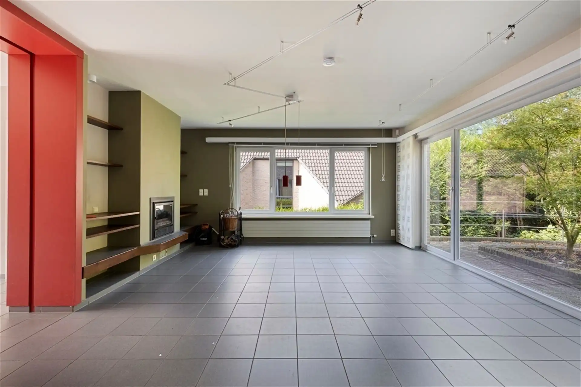 Recente en instapklare villa met 3/4 slaapkamers + bureau foto 3