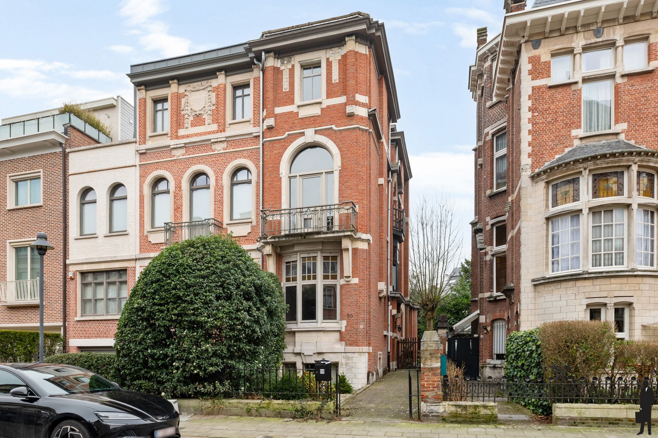 Hoofdfoto van de publicatie: Stijlvolle herenwoning met 4 slaapkamers in de Van Putlei