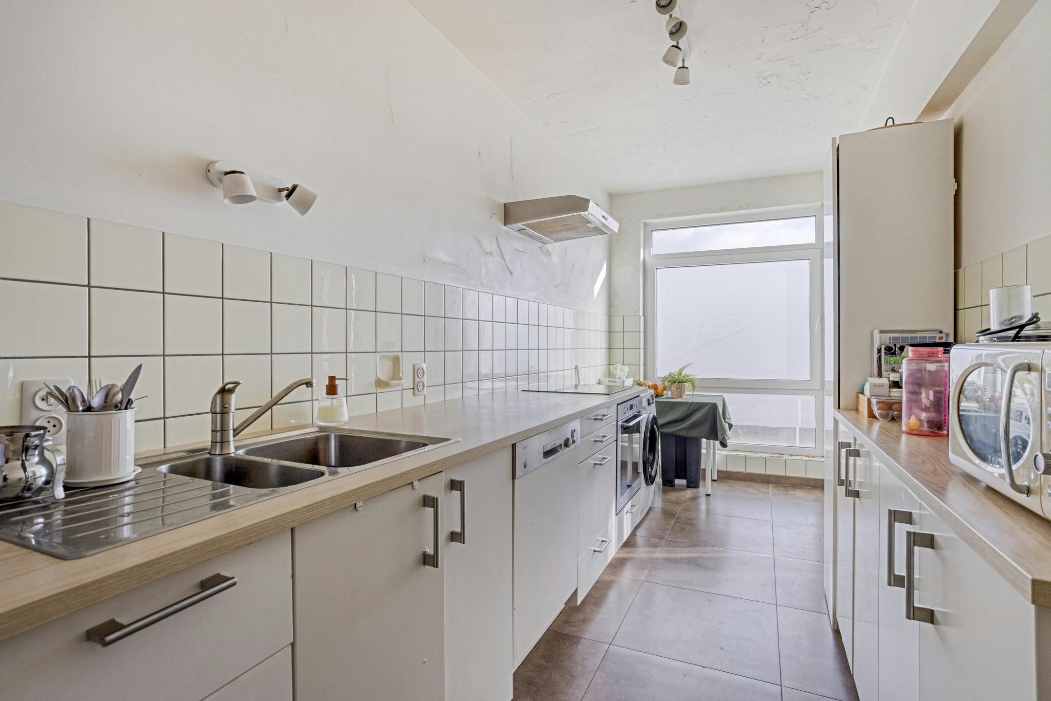 Ruim appartement te koop in hartje Strombeek-Bever foto 6