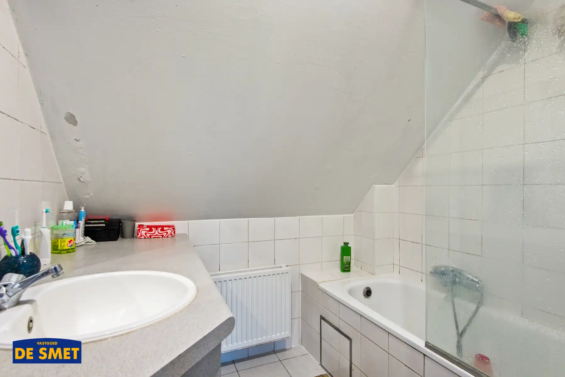 Appartement met 2 slaapkamers en terras pal in centrum  foto 6