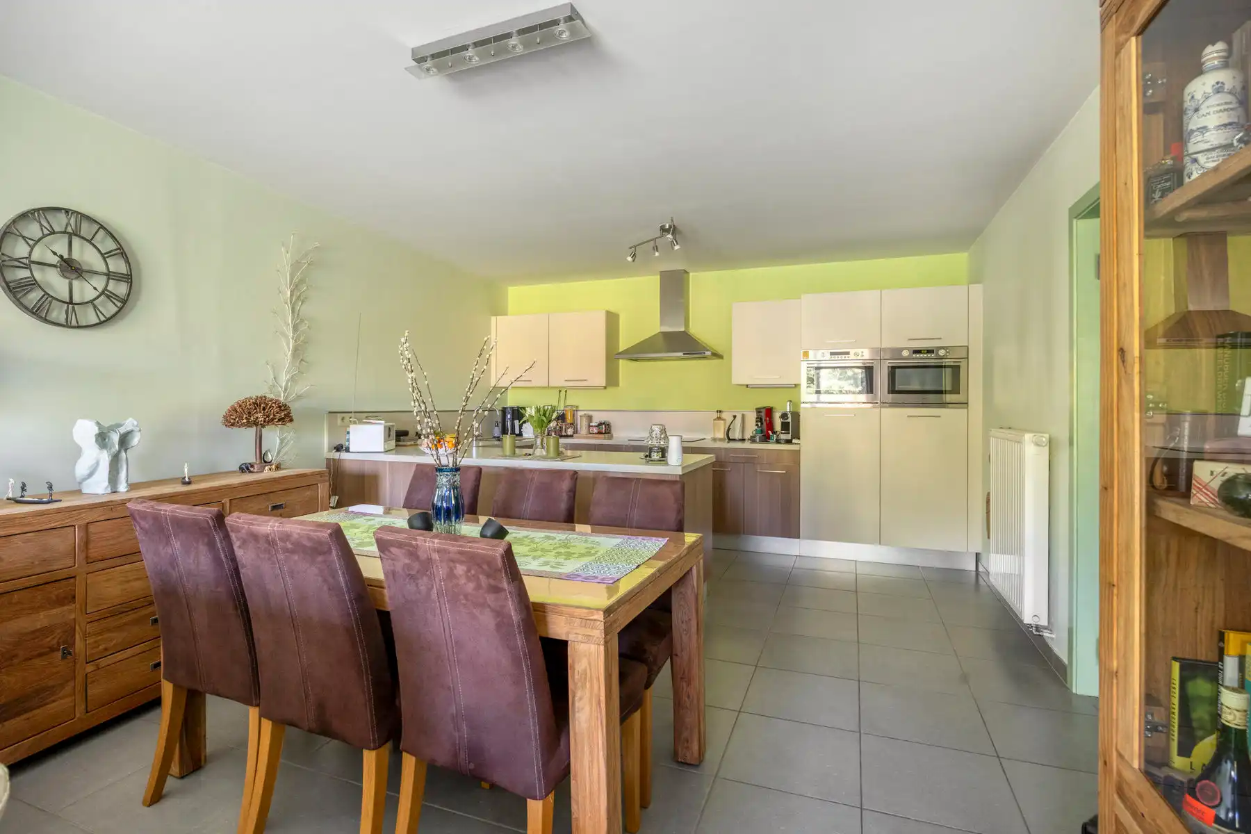 Gelijkvloers appartement met 2 kamers, tuin en garage foto 8