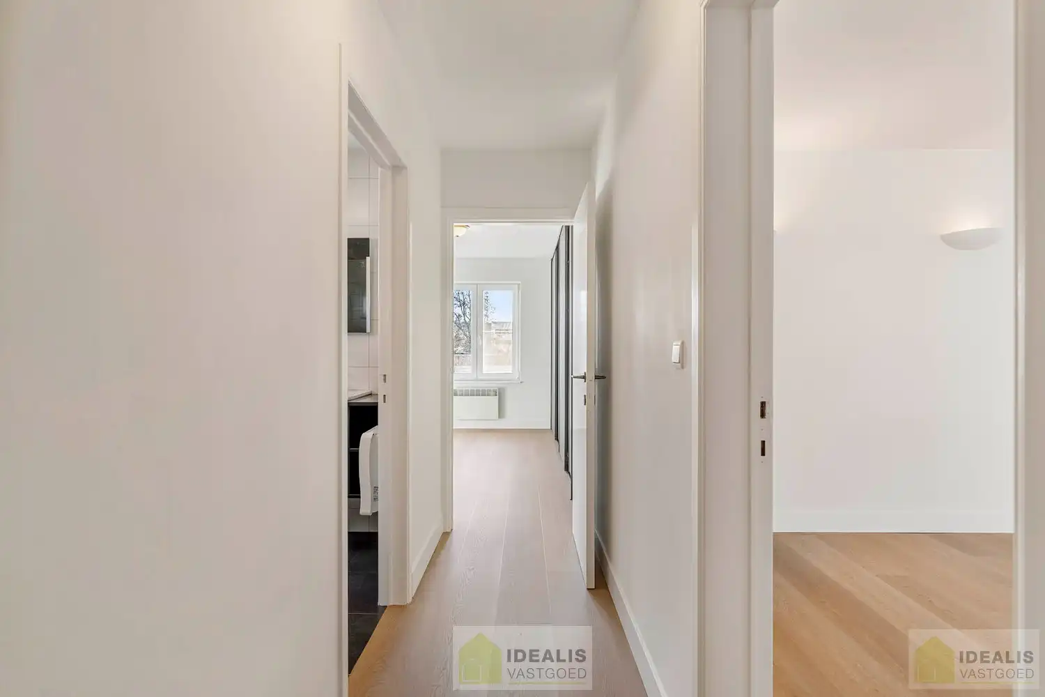 IDEALIS VASTGOED - PRACHTIG GERENOVEERD DUPLEXAPPARTEMENT IN HARTJE HAMONT! foto 24