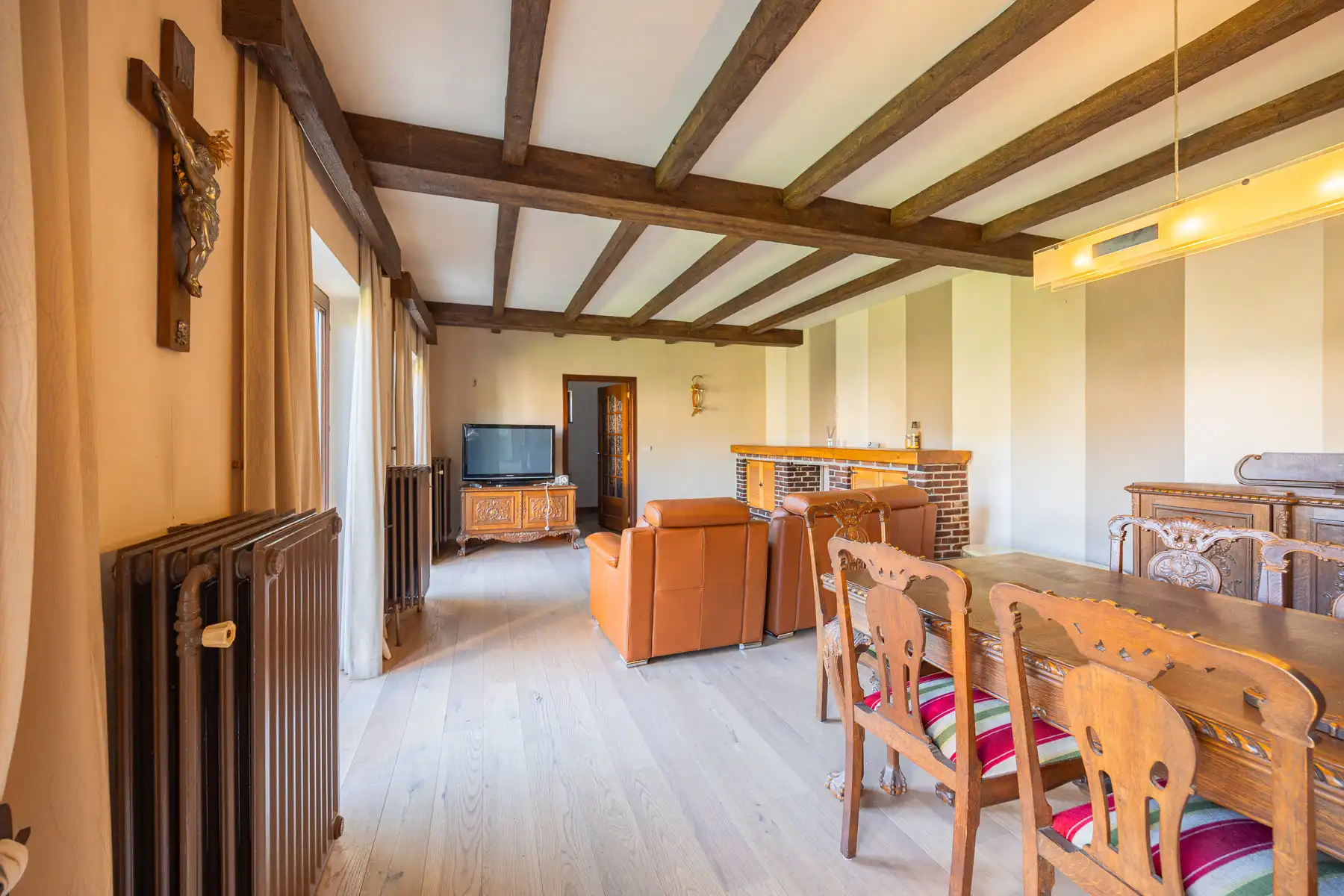 Prachtige woning in rustige wijk nabij groen gebied foto 9