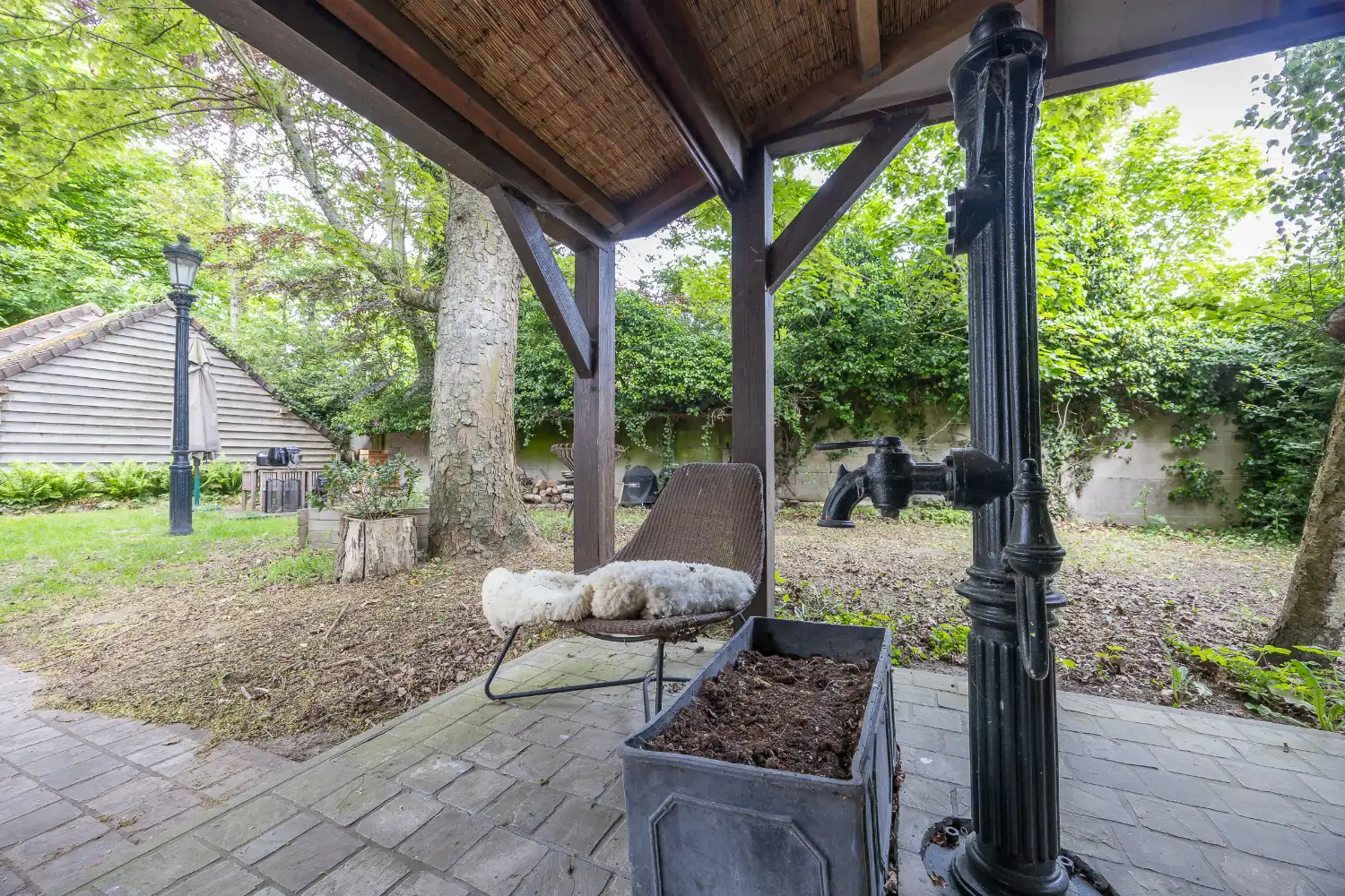 Karaktervolle woning op uniek domein foto 35