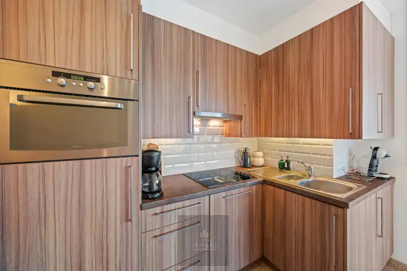 Centraal gelegen hoekappartement met zonnig terras en open zichten foto 8