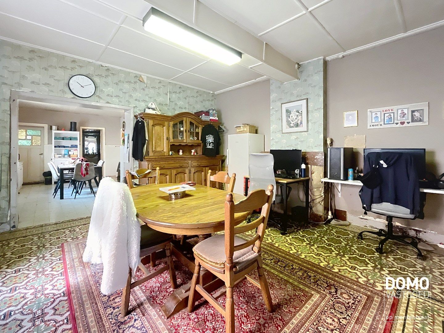 RUIME TE RENOVEREN WONING MET 5 SLAAPKAMERS EN RUIME ACHTERLIGGENDE GARAGE TE BILZEN-HOESELT foto 4