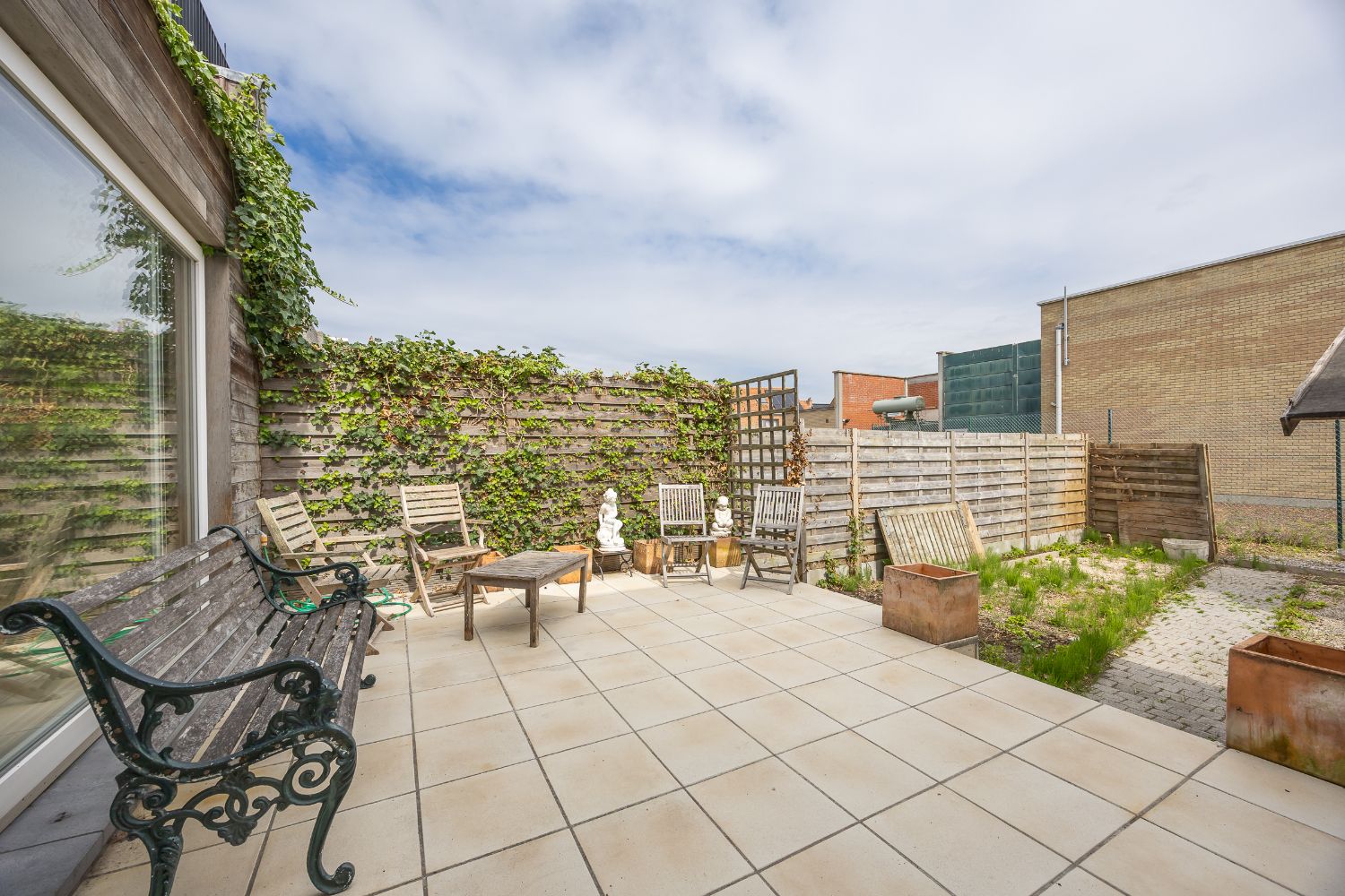 Ruime te renoveren woning met zonnige tuin en tal van mogelijkheden. foto 20