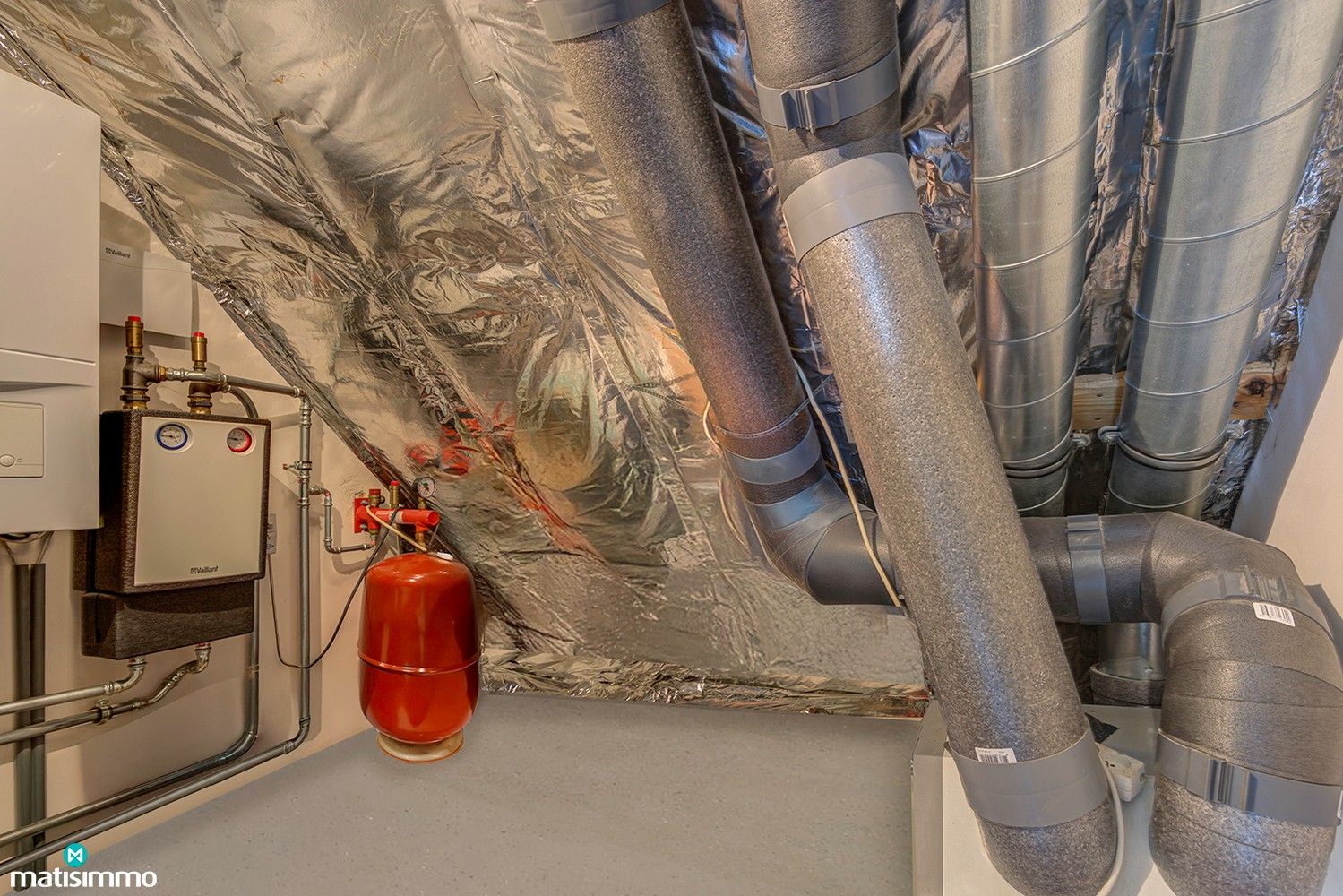 ENERGIEZUINIGE WONING MET 2 SLAAPKAMERS, TUIN EN DUBBELE GARAGE IN HET DORPSCENTRUM VAN ROSMEER foto 20