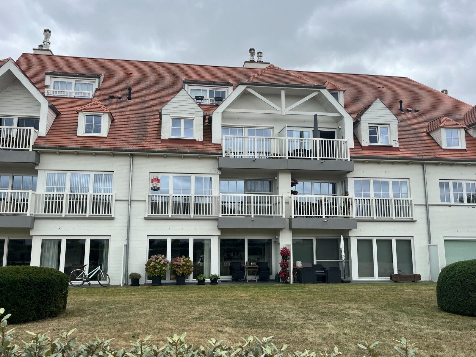 🌟 Te huur – Modern en gezellig 2-kamer appartement in Waregem 🌟 foto {{pictureIndex}}
