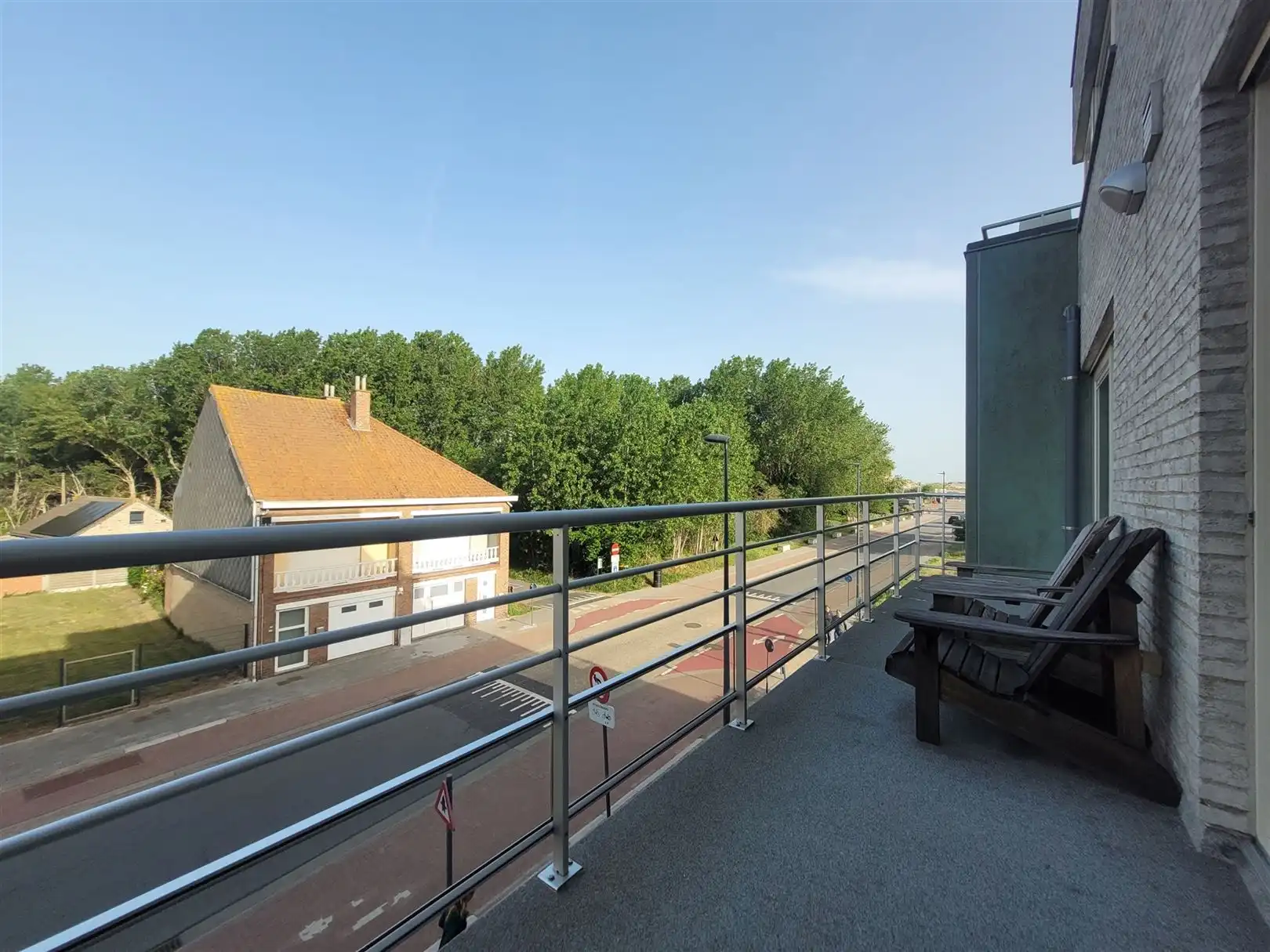 Gemeubeld appartement met 2 slaapkamers en garage box foto 7
