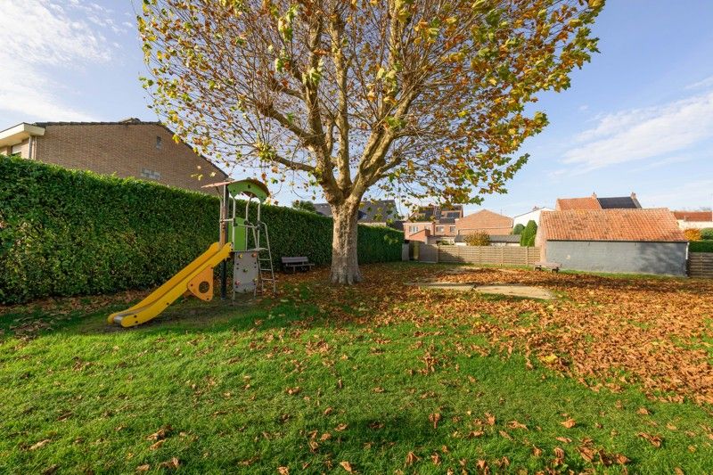 PERFECTE STARTERSWONING! Tot in de puntjes gerenoveerde woning nabij hartje Beveren-Leie! foto 27