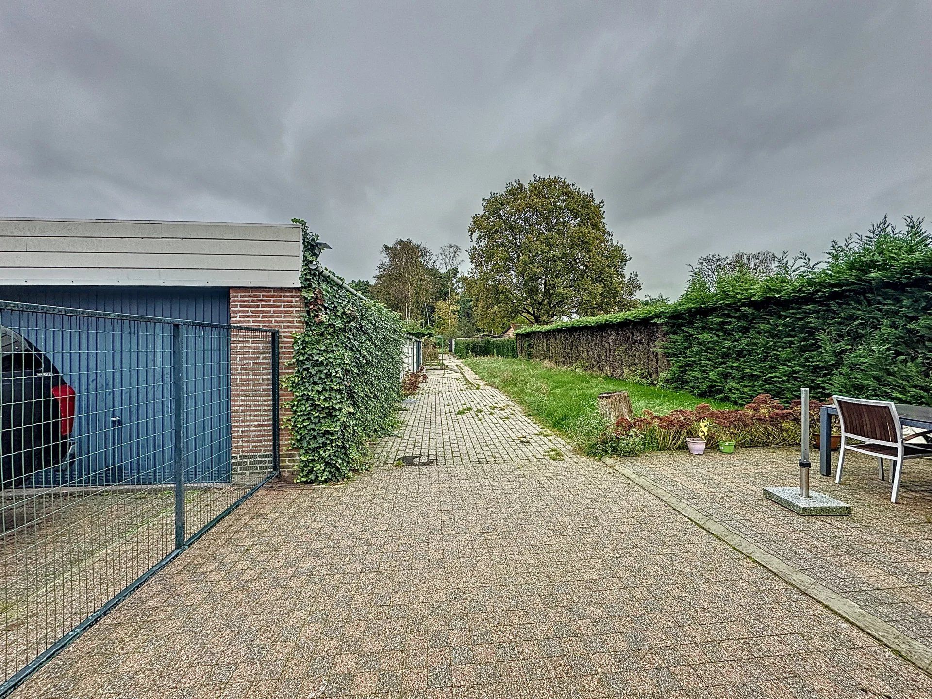 Verrassend ruime woning met 3 slaapkamers en grote tuin. foto 27