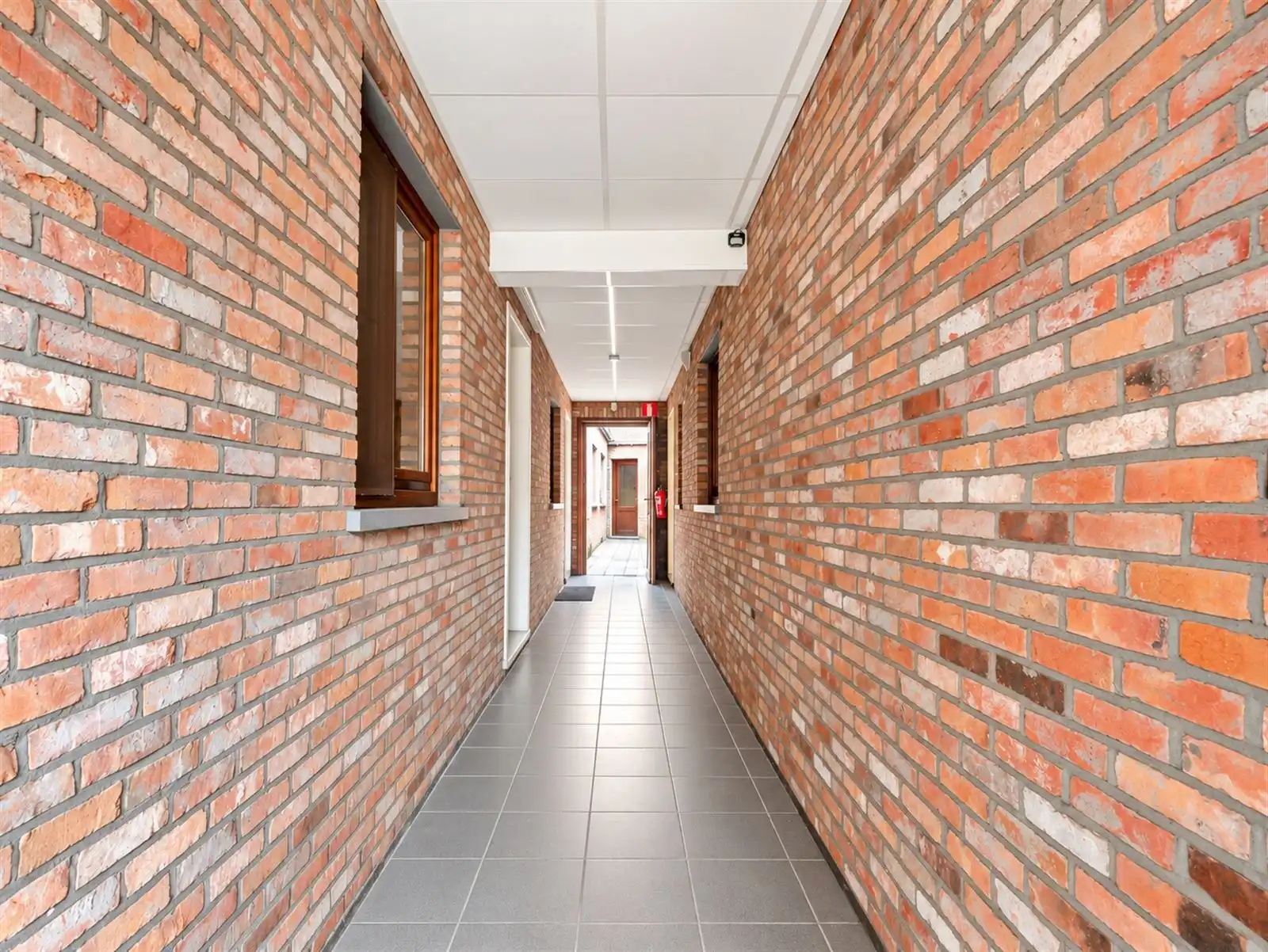 Appartementsgebouw foto 7