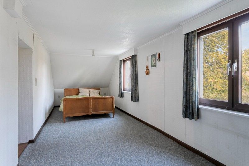 🏡 Uniek en authentiek pand vol karakter en mogelijkheden. Ruime woning, multifunctionele bijgebouwen en een charmante, omsloten tuin. foto 11