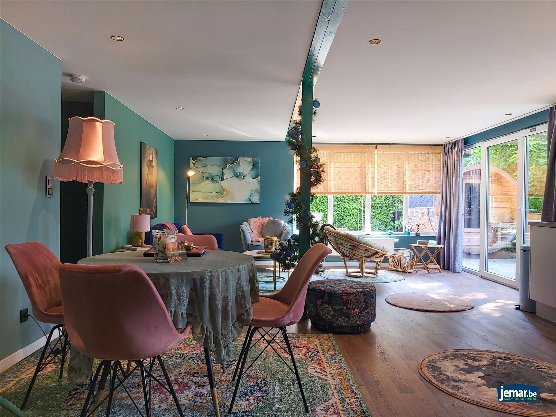 Stijlvol gerenoveerde vakantiewoning op vakantiedomein Sonnevijver met 2 slaapkamers, gelegen aan de Maanvijver, instapklaar en inclusief inboedel – ideaal voor eigen gebruik of verhuur! foto 2