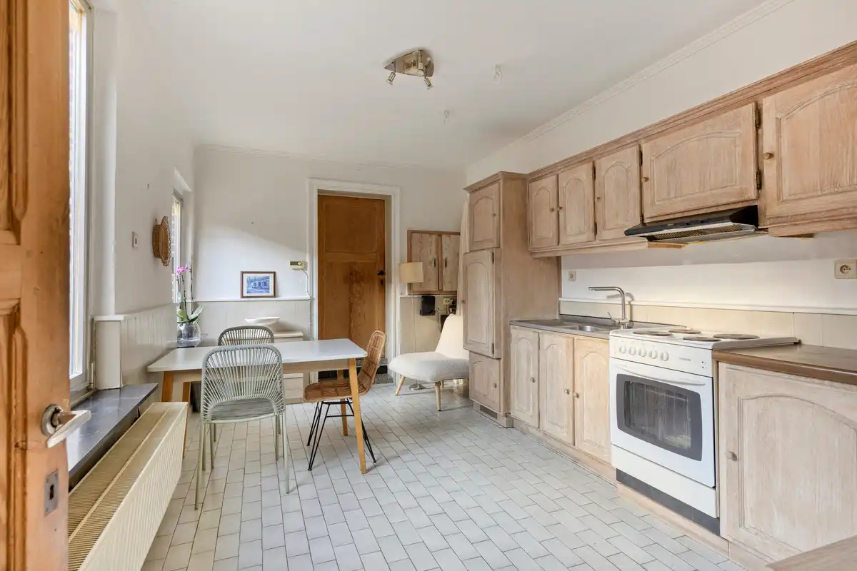 RUSTIG GELEGEN HOEVEWONING MET 3 SLK EN BIJHORENDE STALLINGEN OP 29A83CA TE RIEMST. foto 10