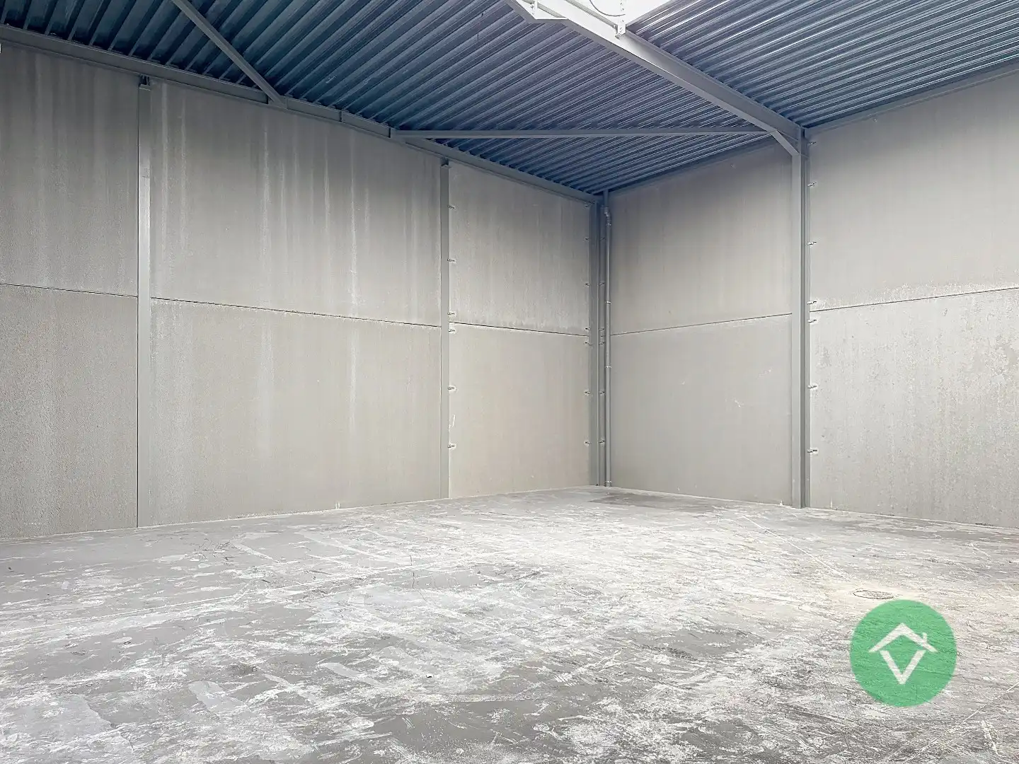 Nieuwbouw loods KMO-UNIT te koop – 192 m² met 2 parkeerplaatsen inbegrepen op de industriezone te Aartrijke foto 5