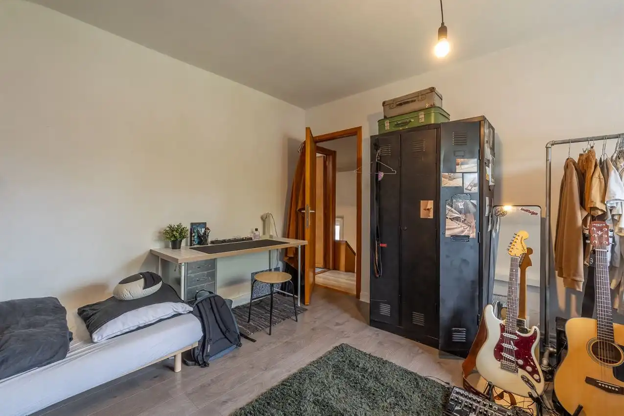 Centraal gelegen woning met garage, 3 slpk. en tuin foto 19