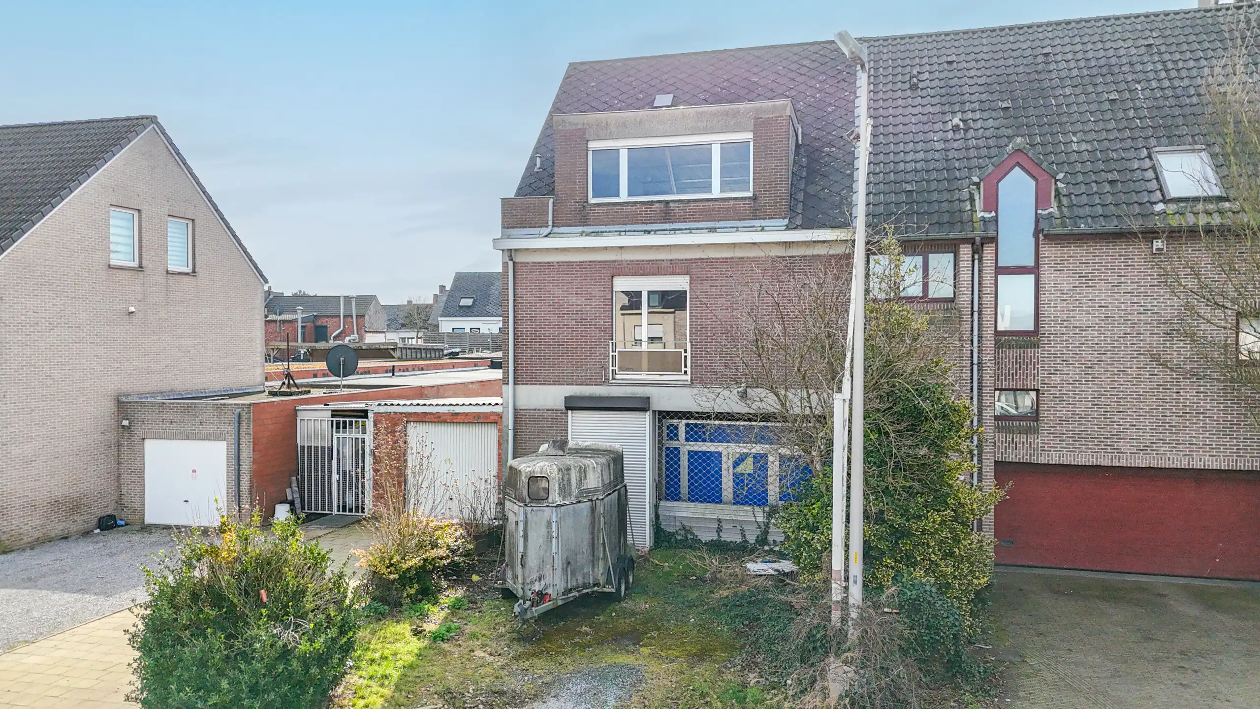 Ruwbouw woning om af te werken met opslagruimte in Heusden! foto 4