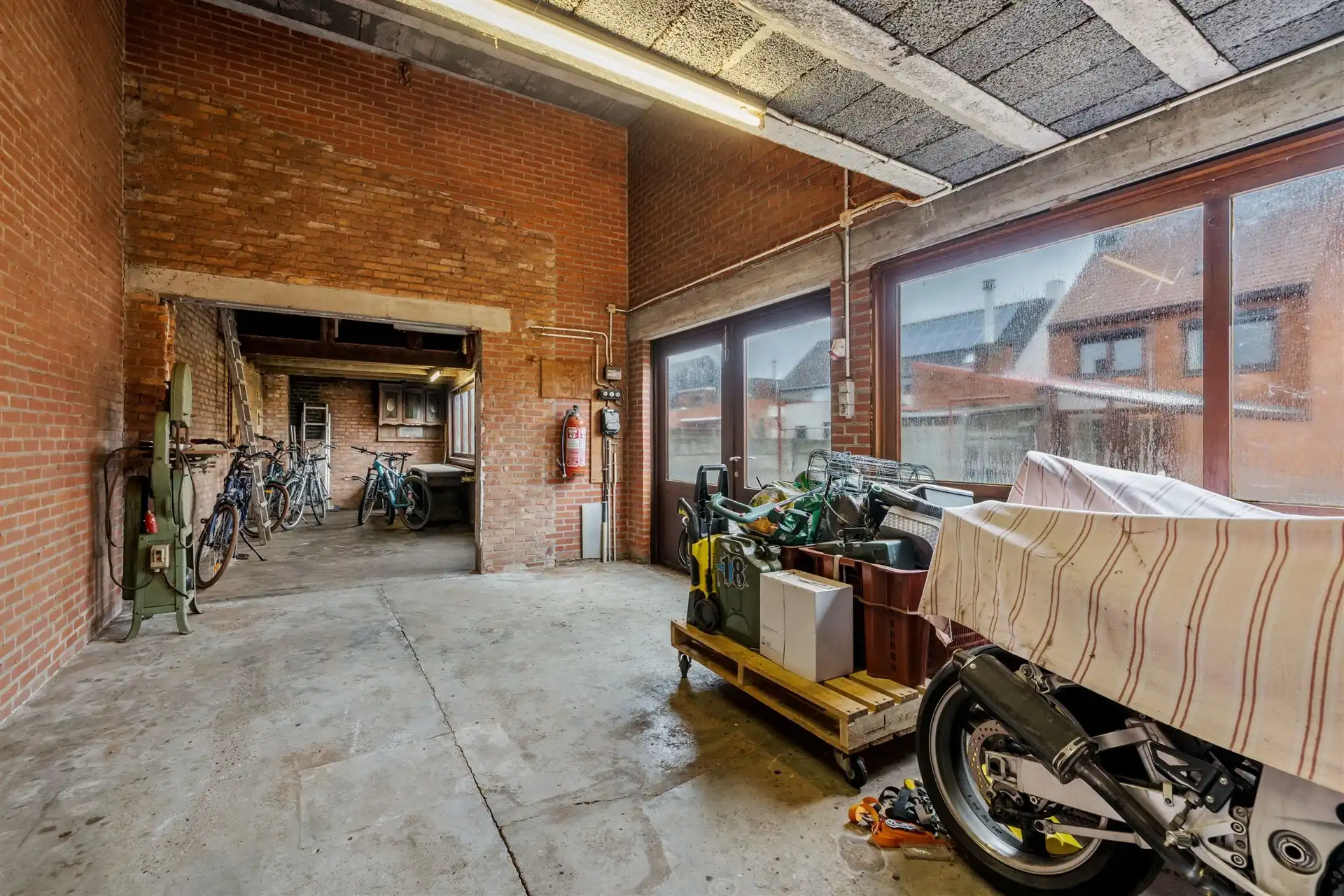 Instapklare gezinswoning met bijgebouwen op 520m² foto 27