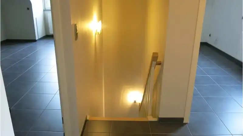 Halfopen villa-woning met Garage en Tuin te huur in Jabbeke foto 9