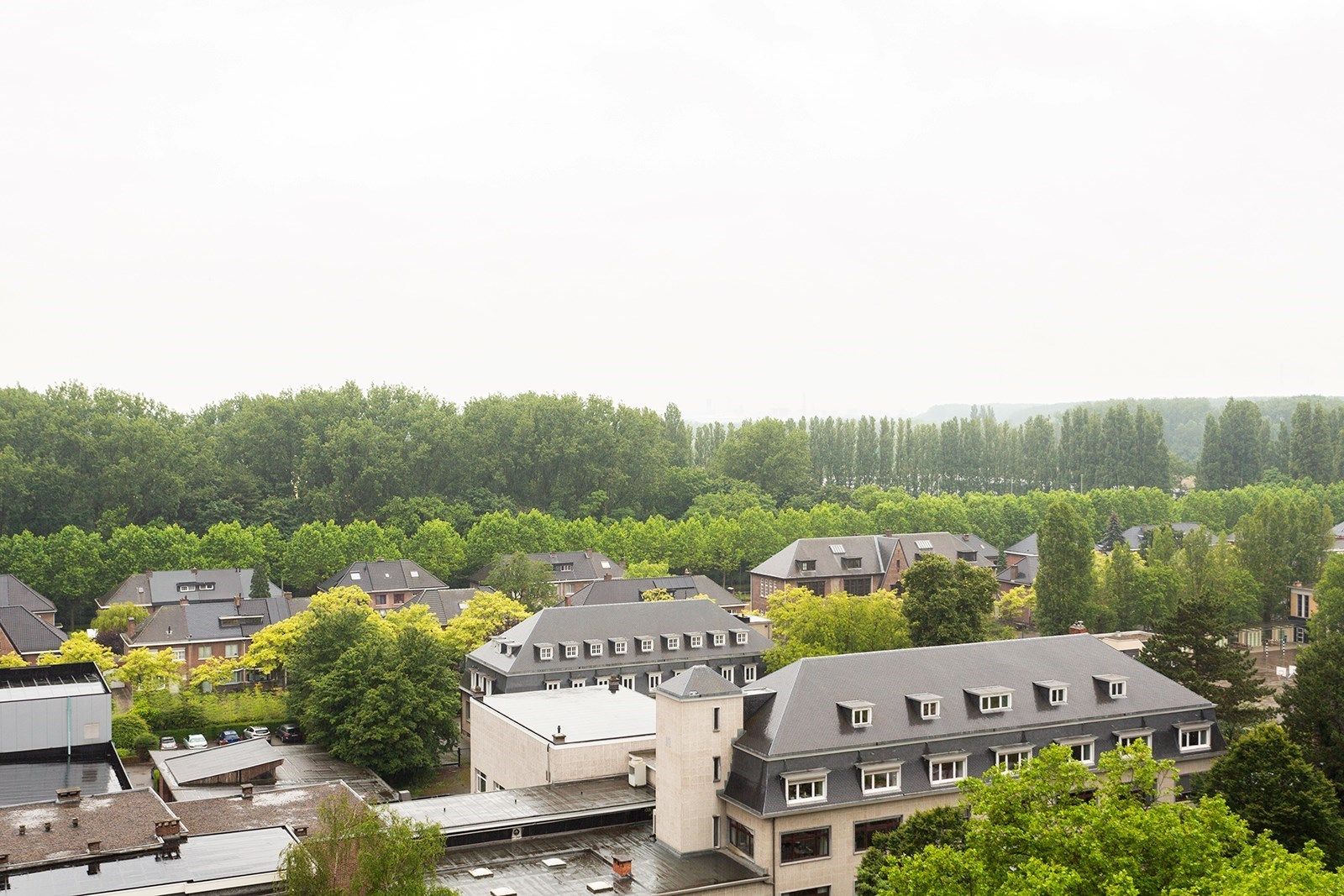 Goed gelegen 3-slaapkamer appartement! foto 6