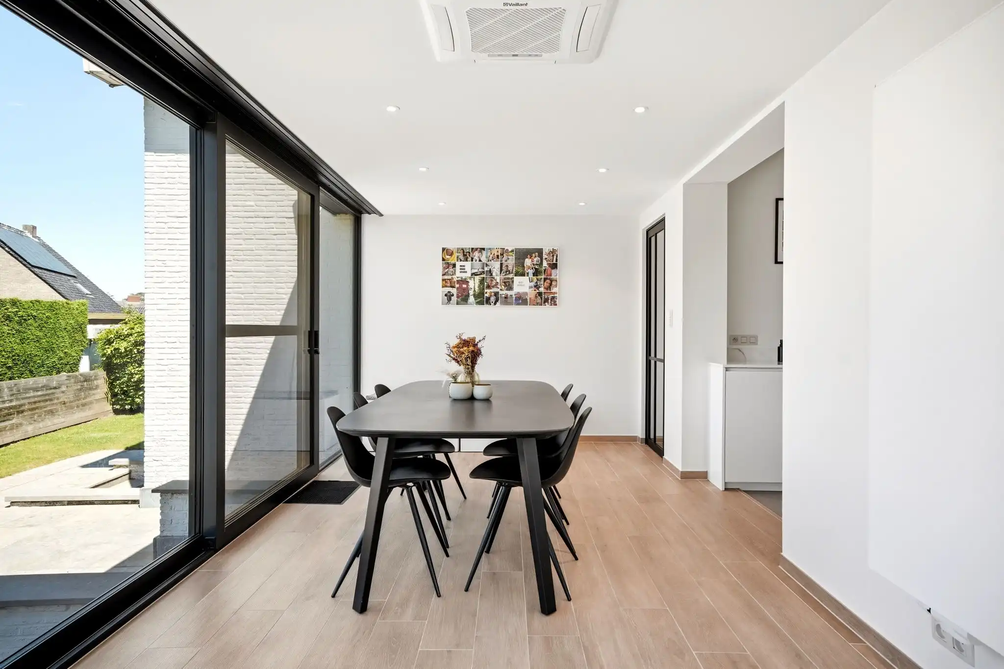 Instapklare woning (perceel 571m²) mét perceel bouwgrond (602m²) te Zedelgem foto 11