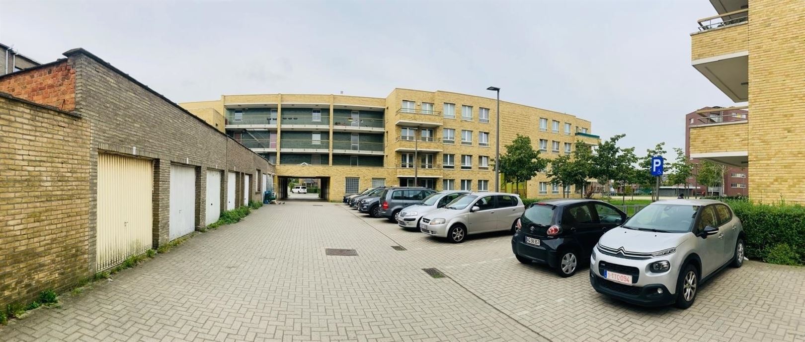 Hoekappartement met drie slaapkamers in een rustige straat foto 18